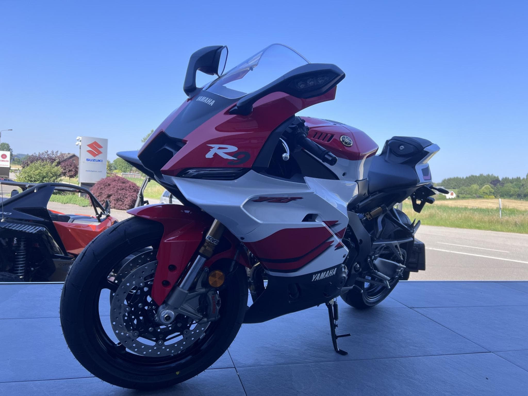 Yamaha R9 70 TH (2026) - Photo 2