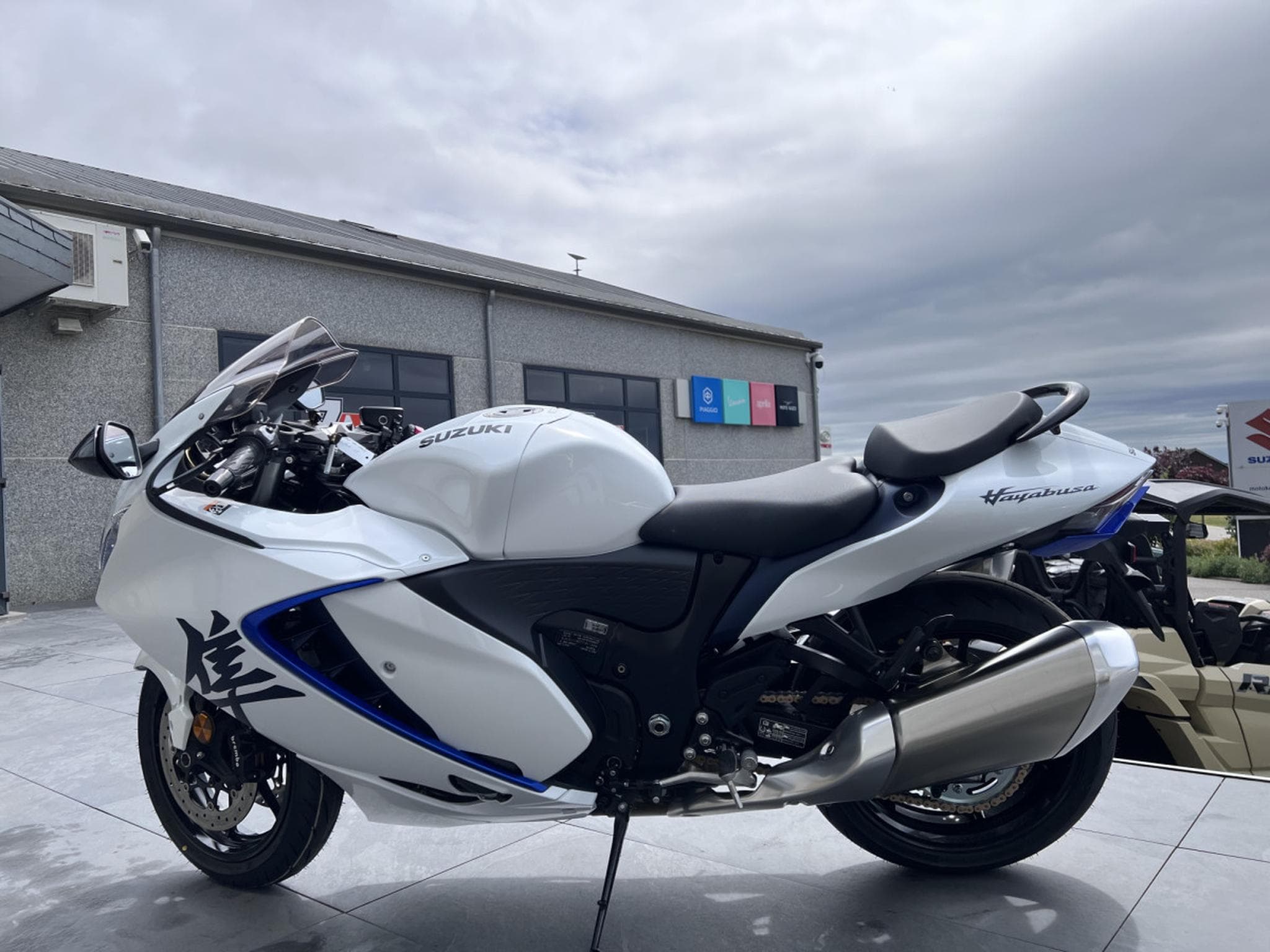Suzuki Hayabusa 1300 (2026) - Photo 4