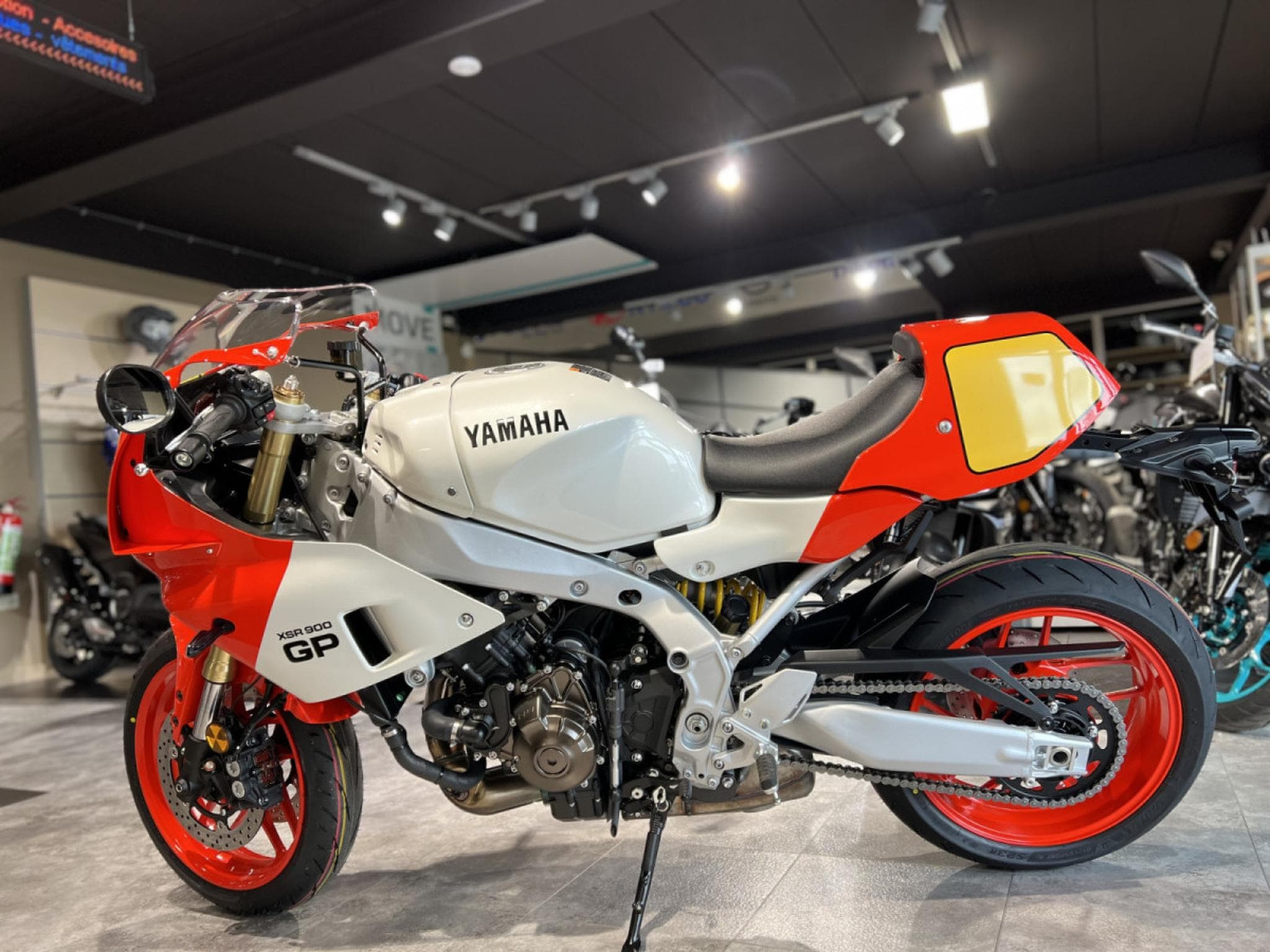 Yamaha XSR GP (2026) - Photo 4