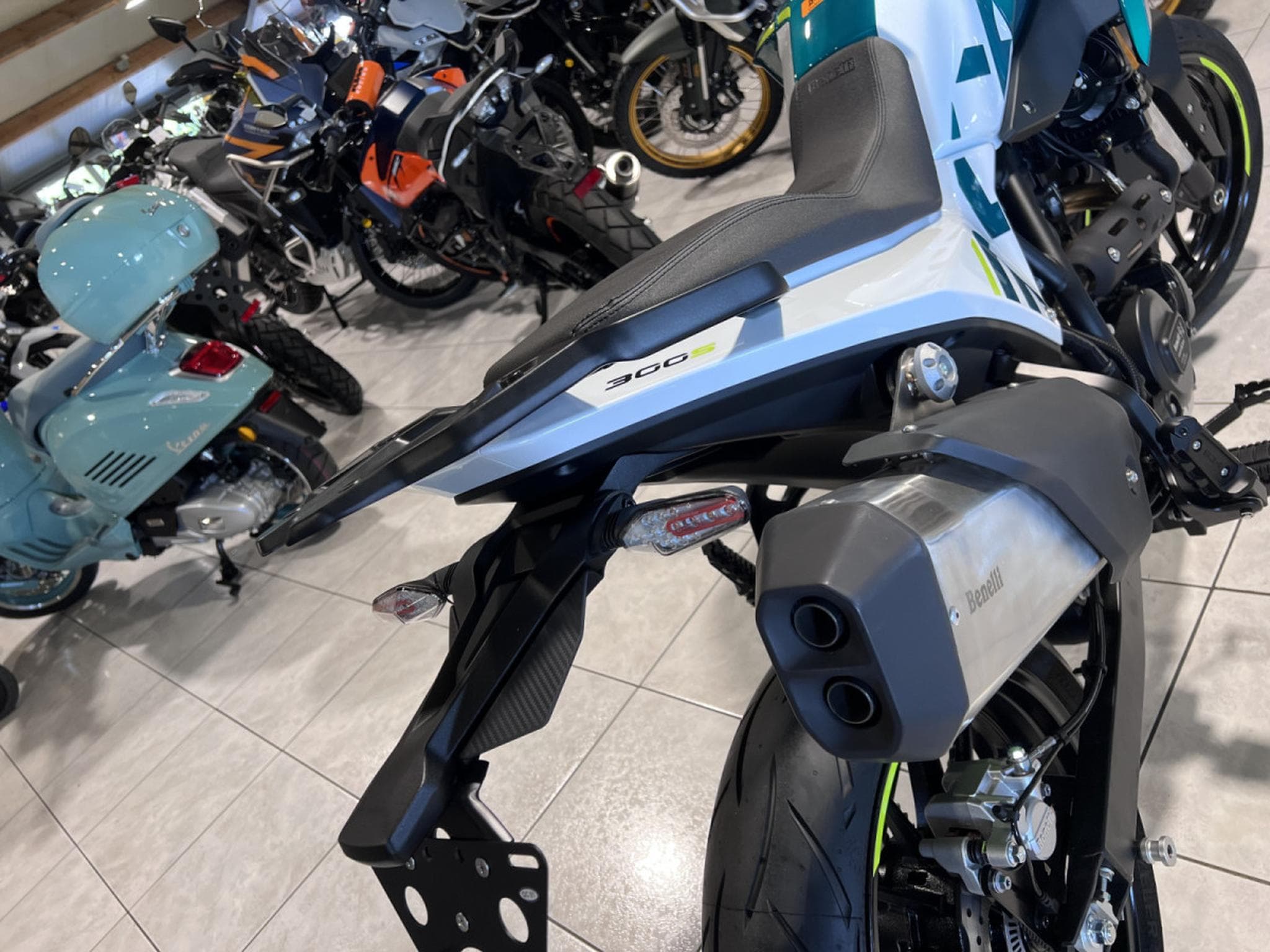 Benelli BKX 300 S (2026) - Photo 5