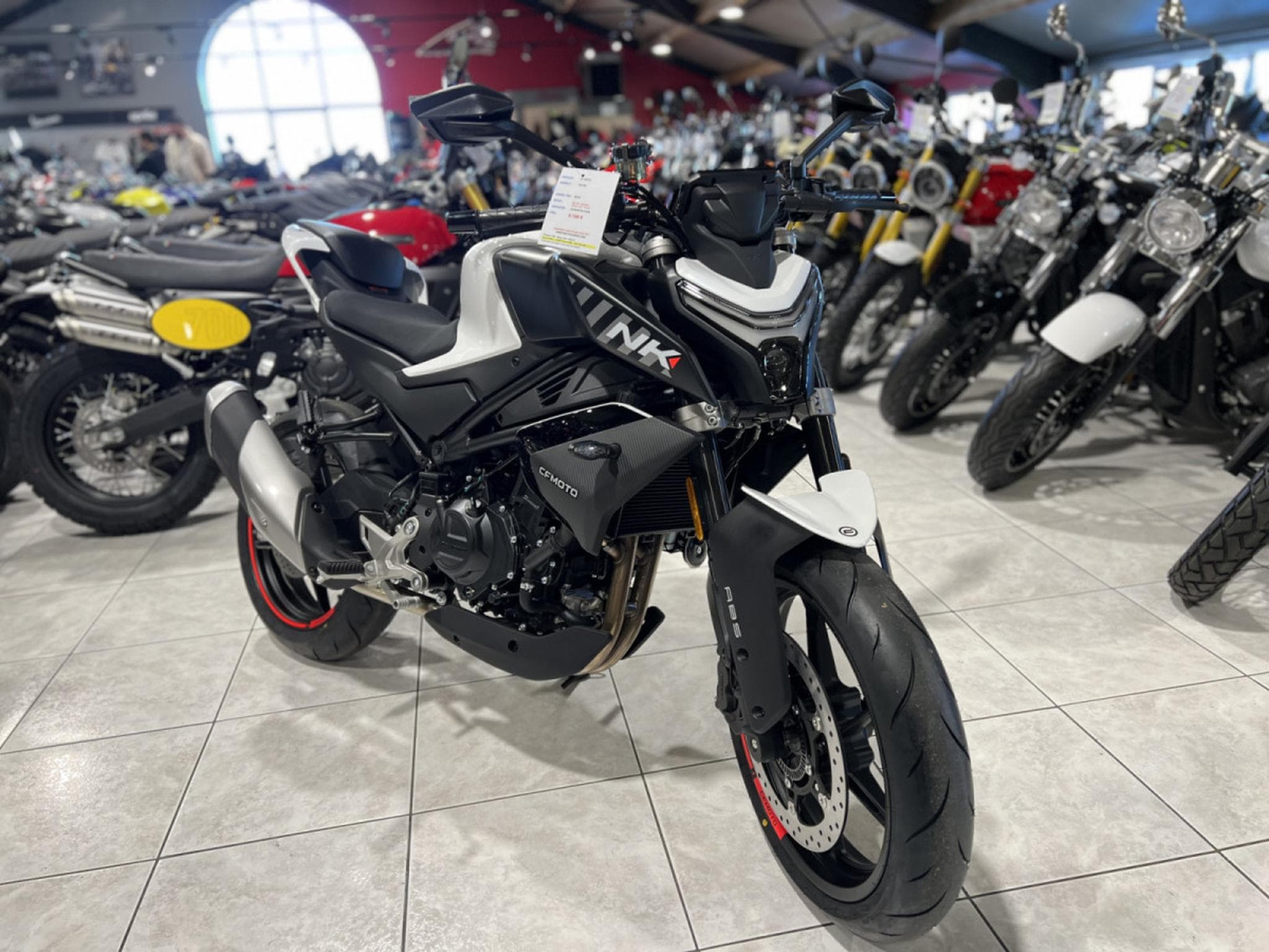 CF Moto 450 NK (2026) - Photo 6