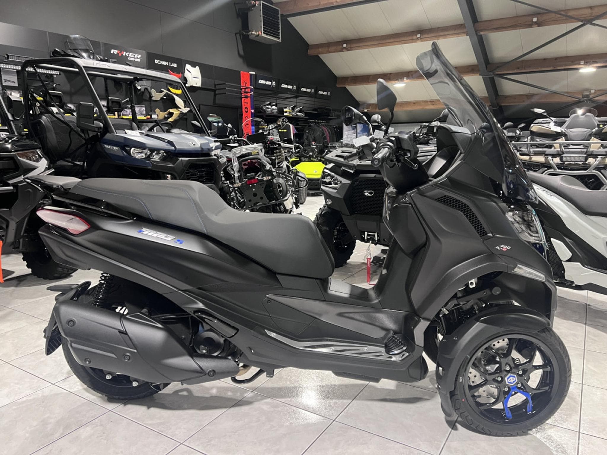 Piaggio MP3 SPORT (2026) - Photo 1