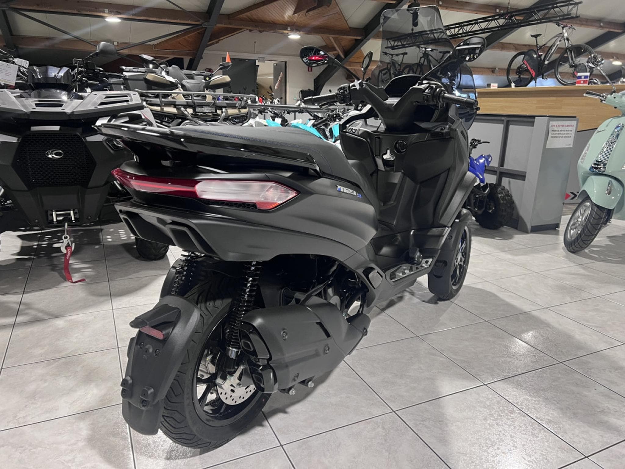 Piaggio MP3 SPORT (2026) - Photo 3