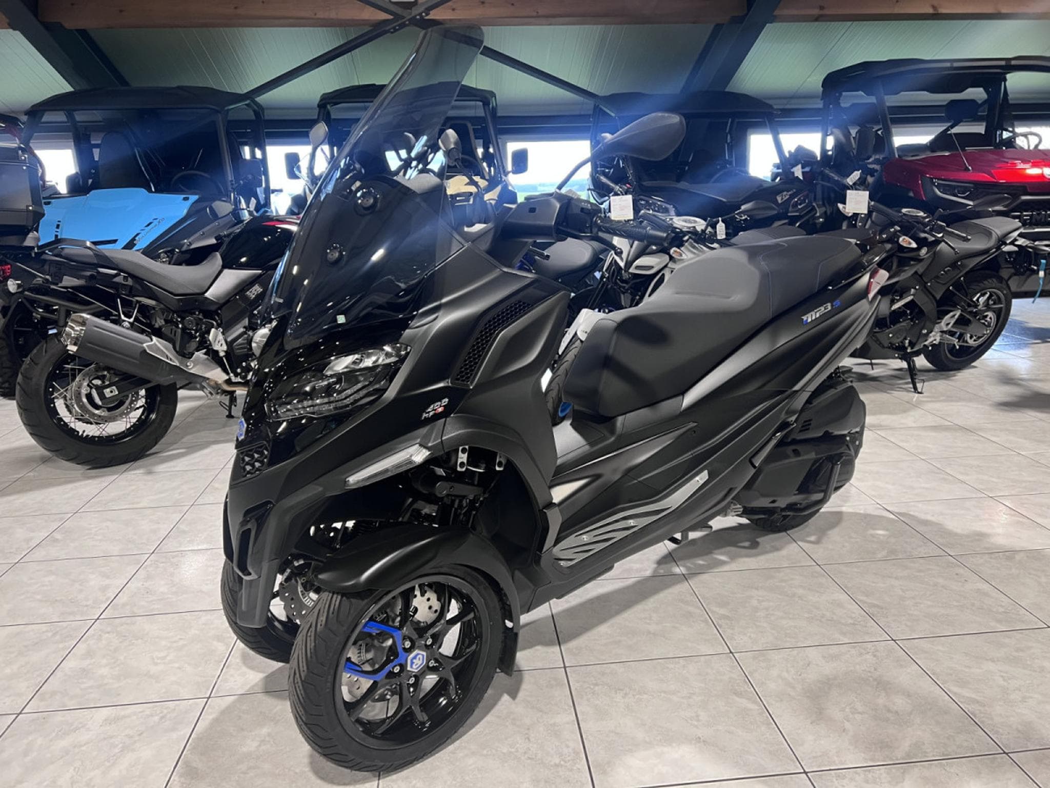 Piaggio MP3 SPORT (2026) - Photo 2