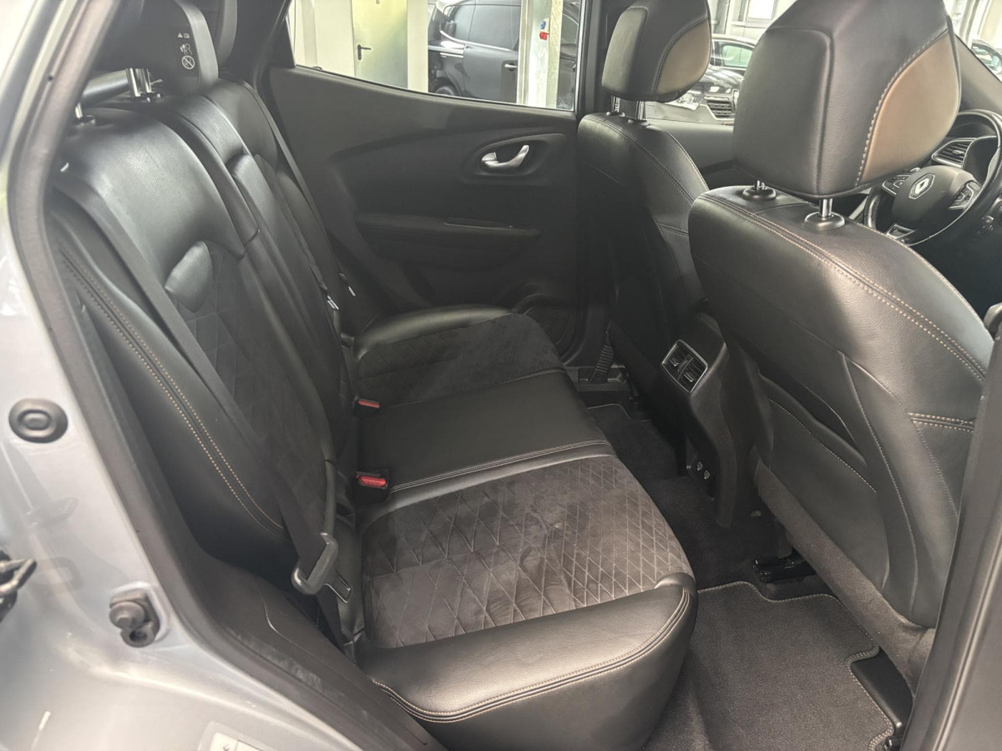 Renault Kadjar 1.3 TCe Black Edition (2021) - Photo 13