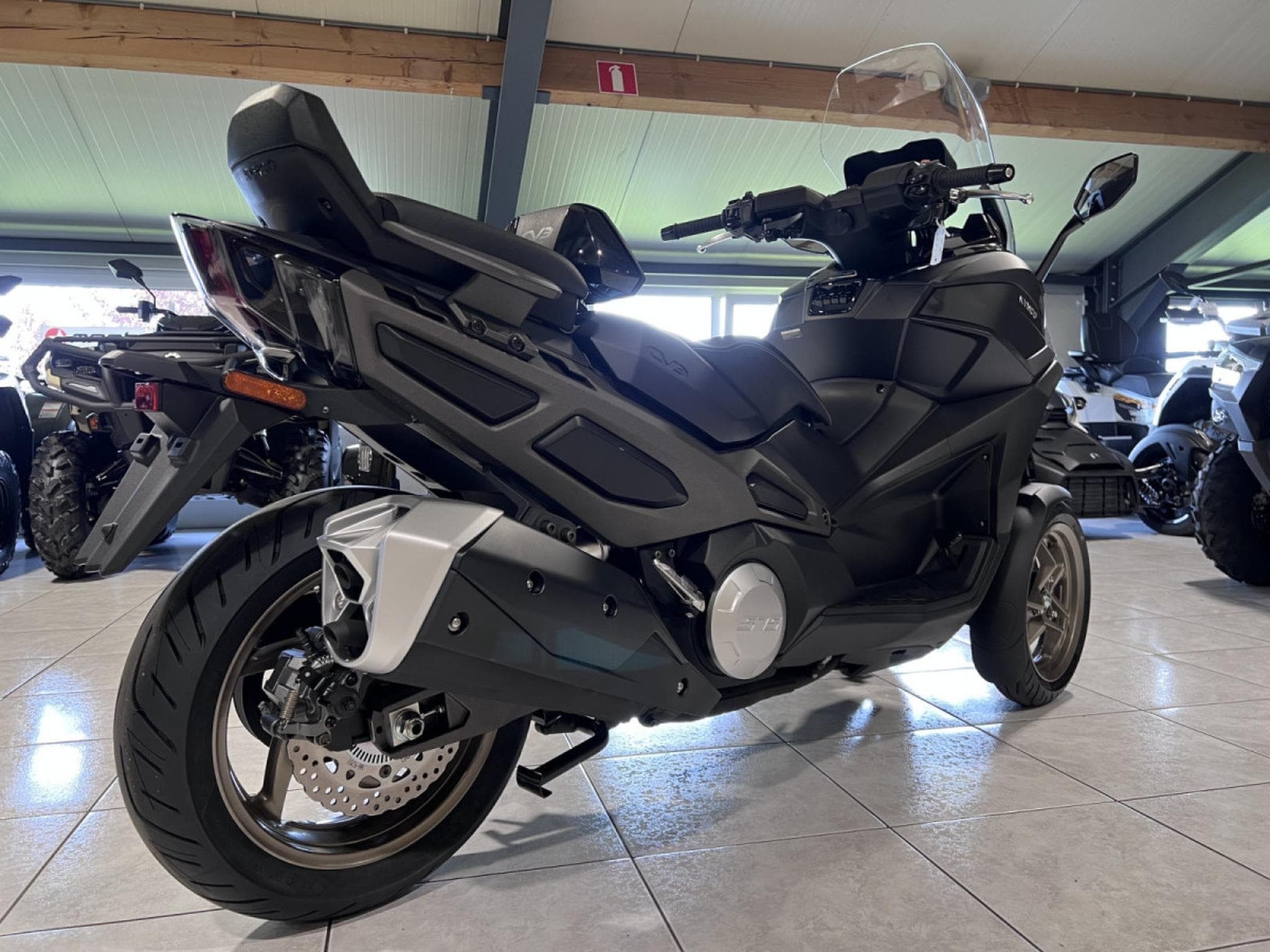 Kymco CV3 575 (2026) - Photo 3