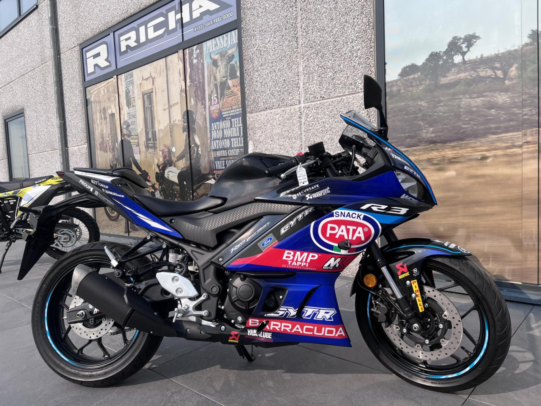 Yamaha YZF-R3 Réplica (2026) - Photo 1