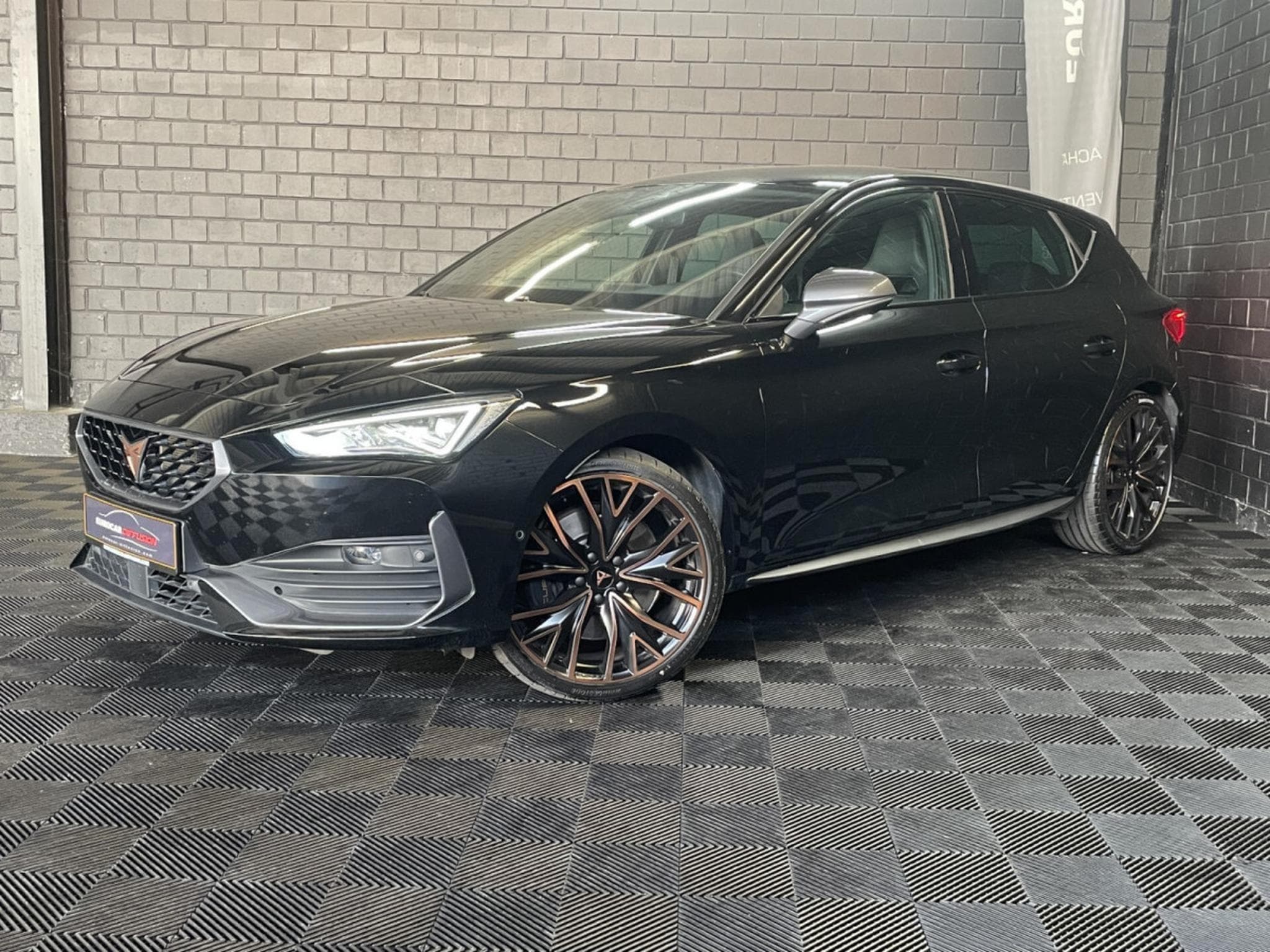 Cupra Leon VZ 2.0 TSI 300CV *SIEGES CHAUFF* (2024) - Foto 1