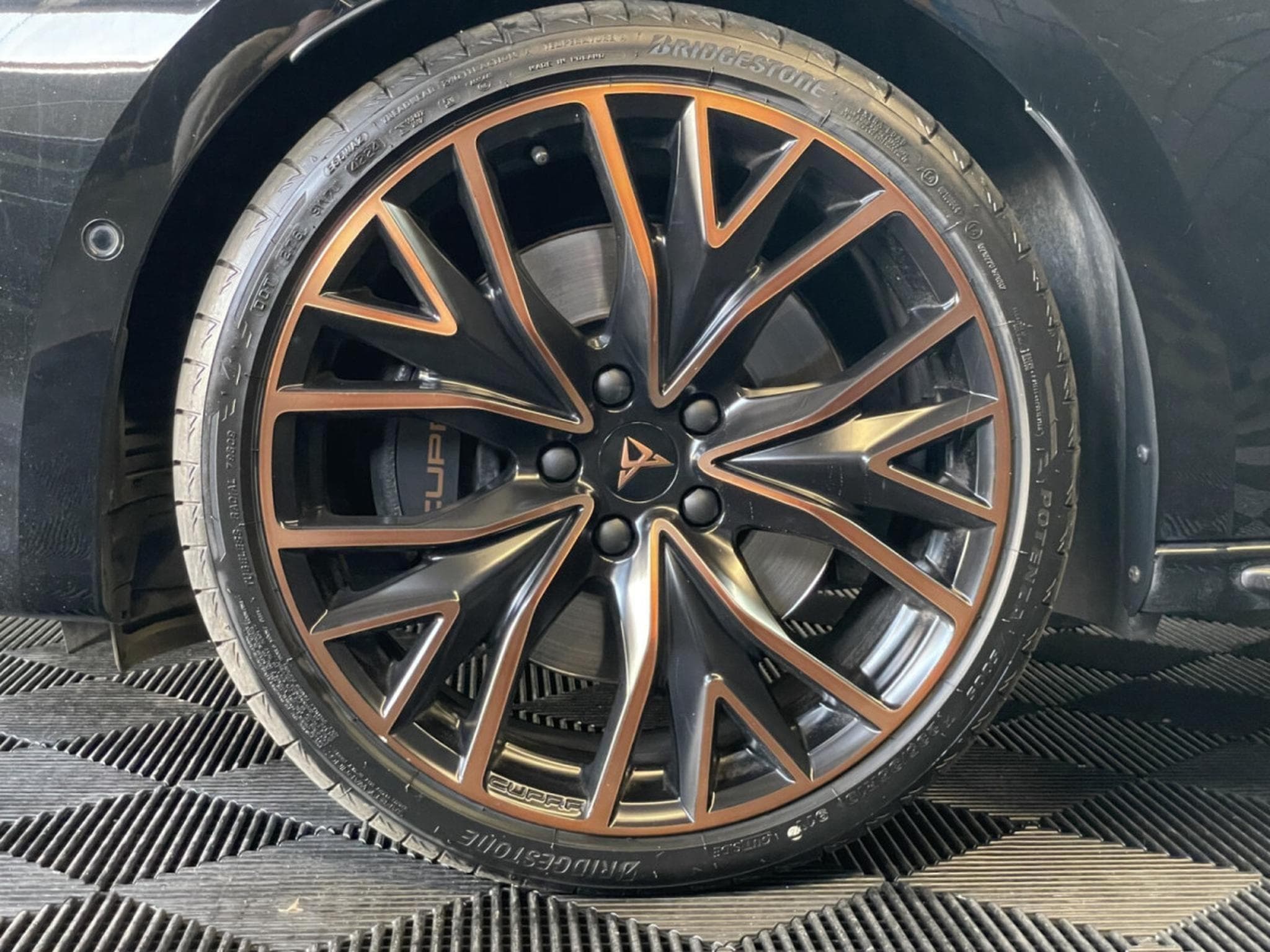 Cupra Leon VZ 2.0 TSI 300CV *SIEGES CHAUFF* (2024) - Foto 15
