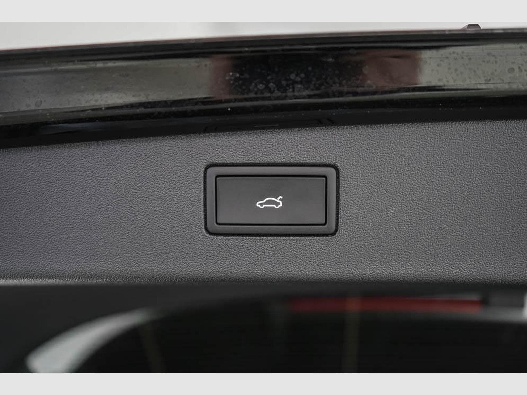 VW Tiguan 2,0 TDI DSG (2025) - Photo 21