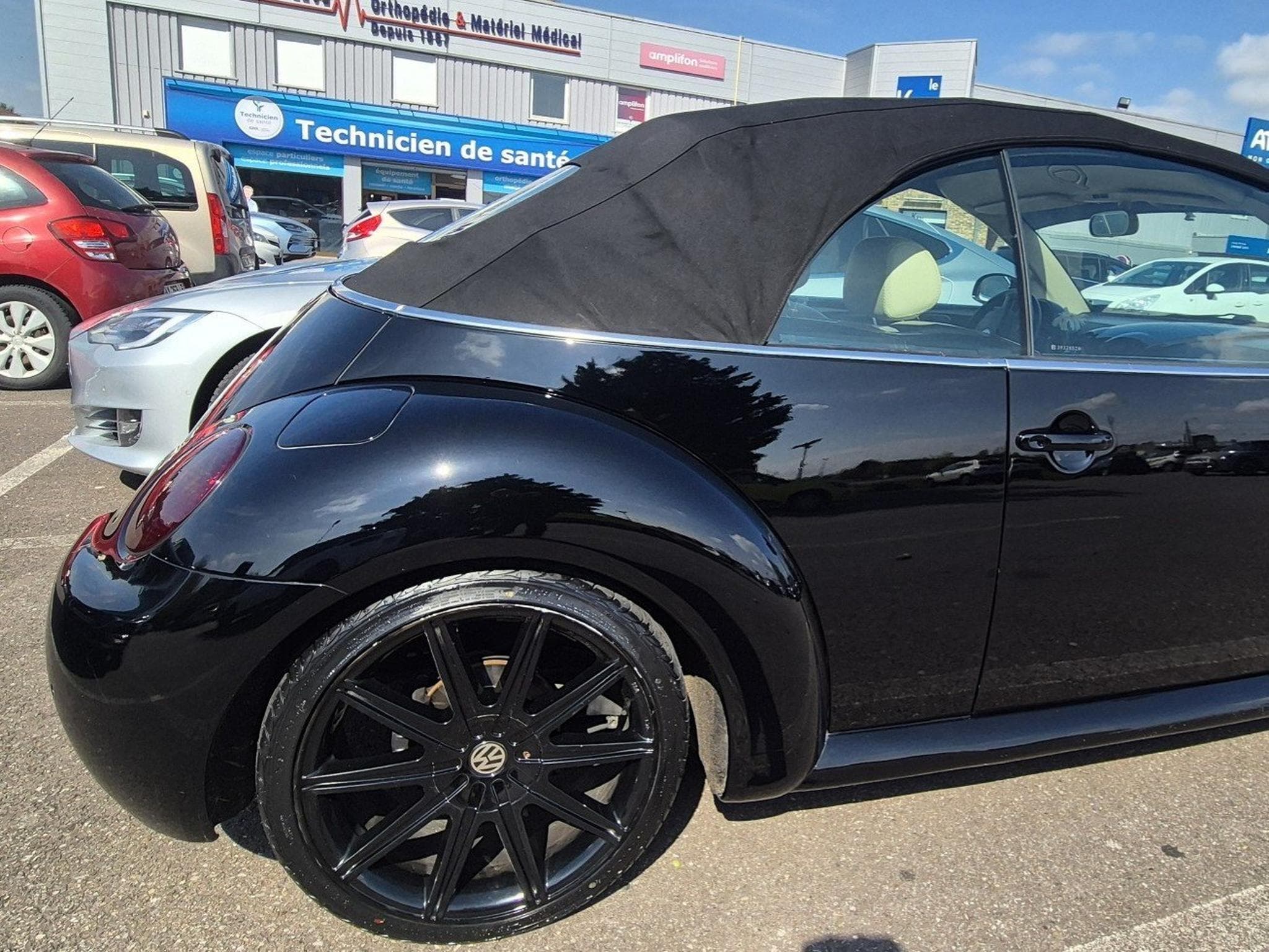 VW Beetle New beetle cabriolet BVA 2.0 115 Carrat (2004) - Photo 2
