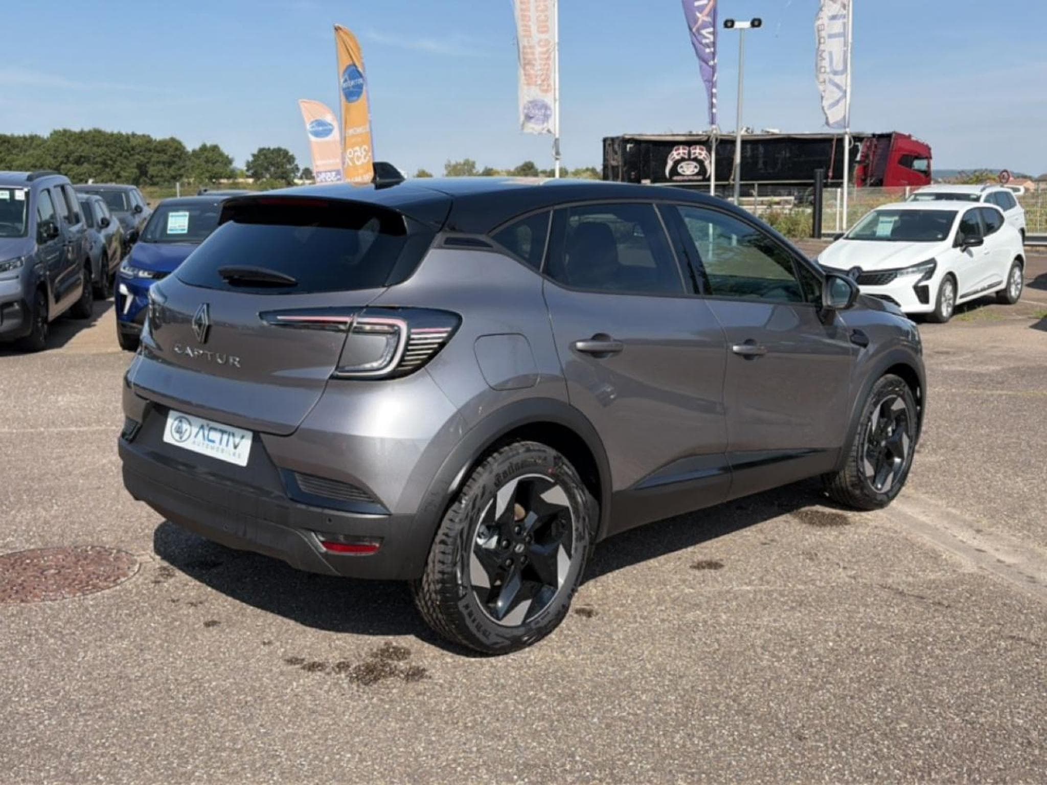 Renault Captur 1.2 TCE 115 TECHNO (2026) - Photo 5
