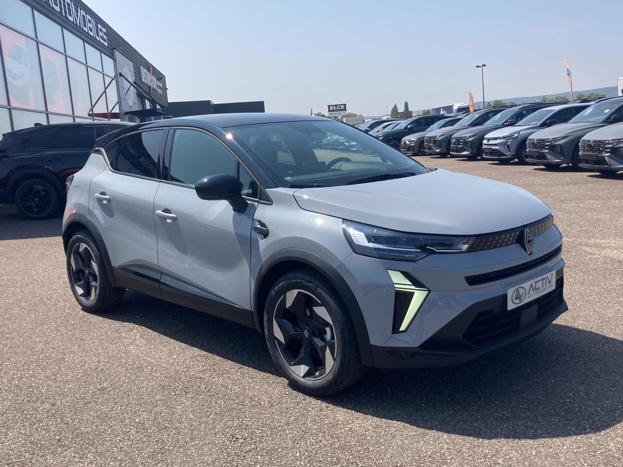 Renault Captur 1.2 TCE 115 TECHNO (2026) - Photo 3