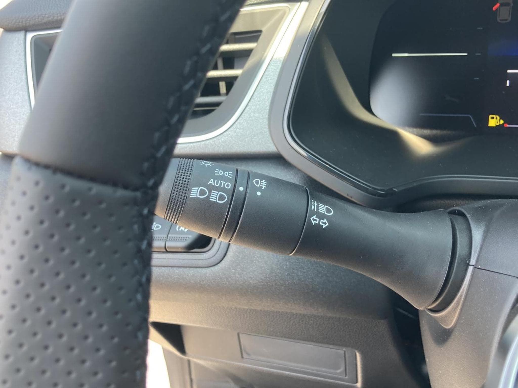 Renault Captur 1.2 TCE 115 TECHNO (2026) - Photo 15