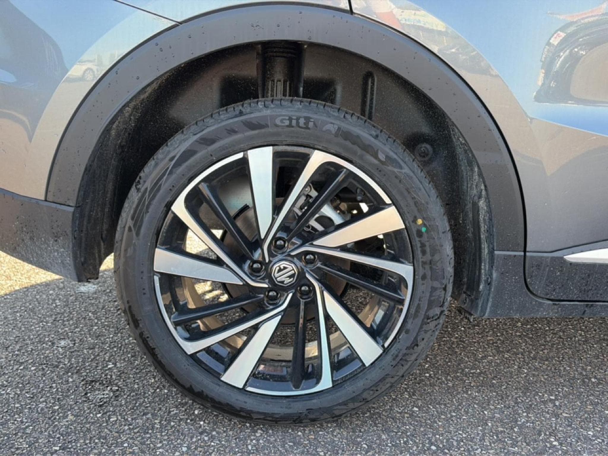 MG ZS 1.5 HYBRID+ 197 LUXURY (2026) - Photo 9