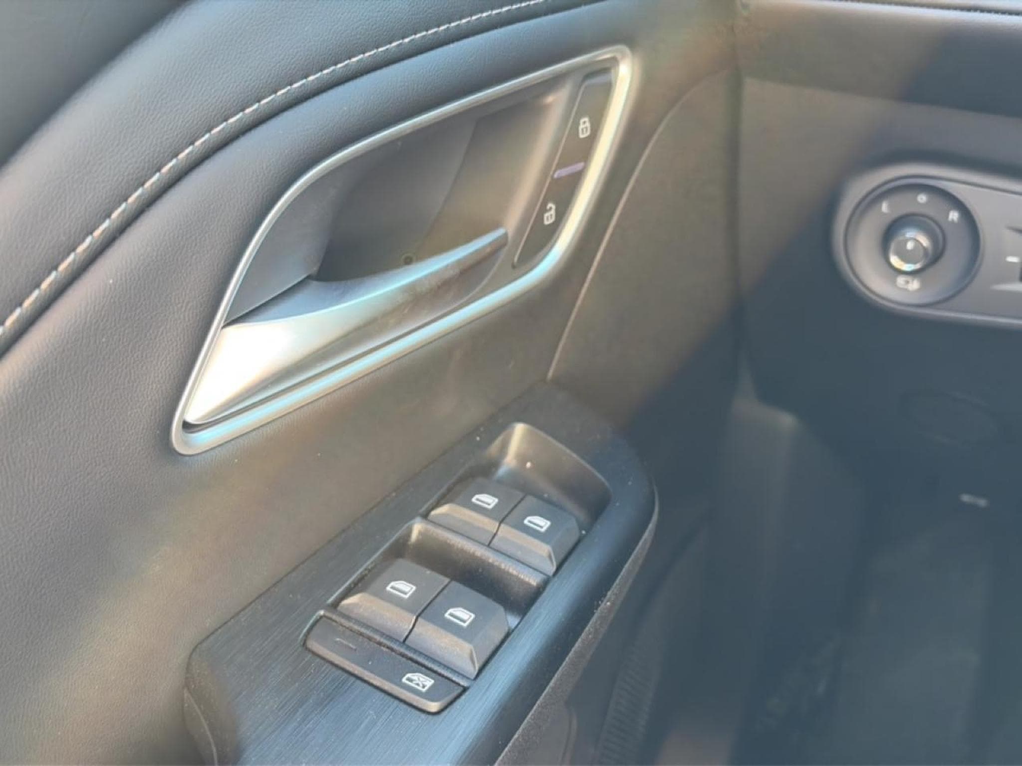 MG ZS 1.5 HYBRID+ 197 LUXURY (2026) - Photo 13