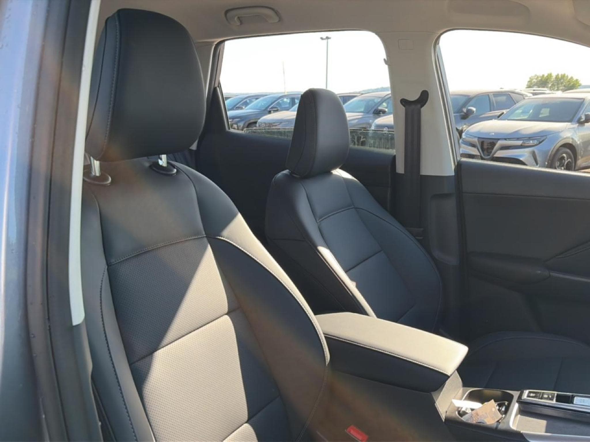 MG ZS 1.5 HYBRID+ 197 LUXURY (2026) - Photo 11