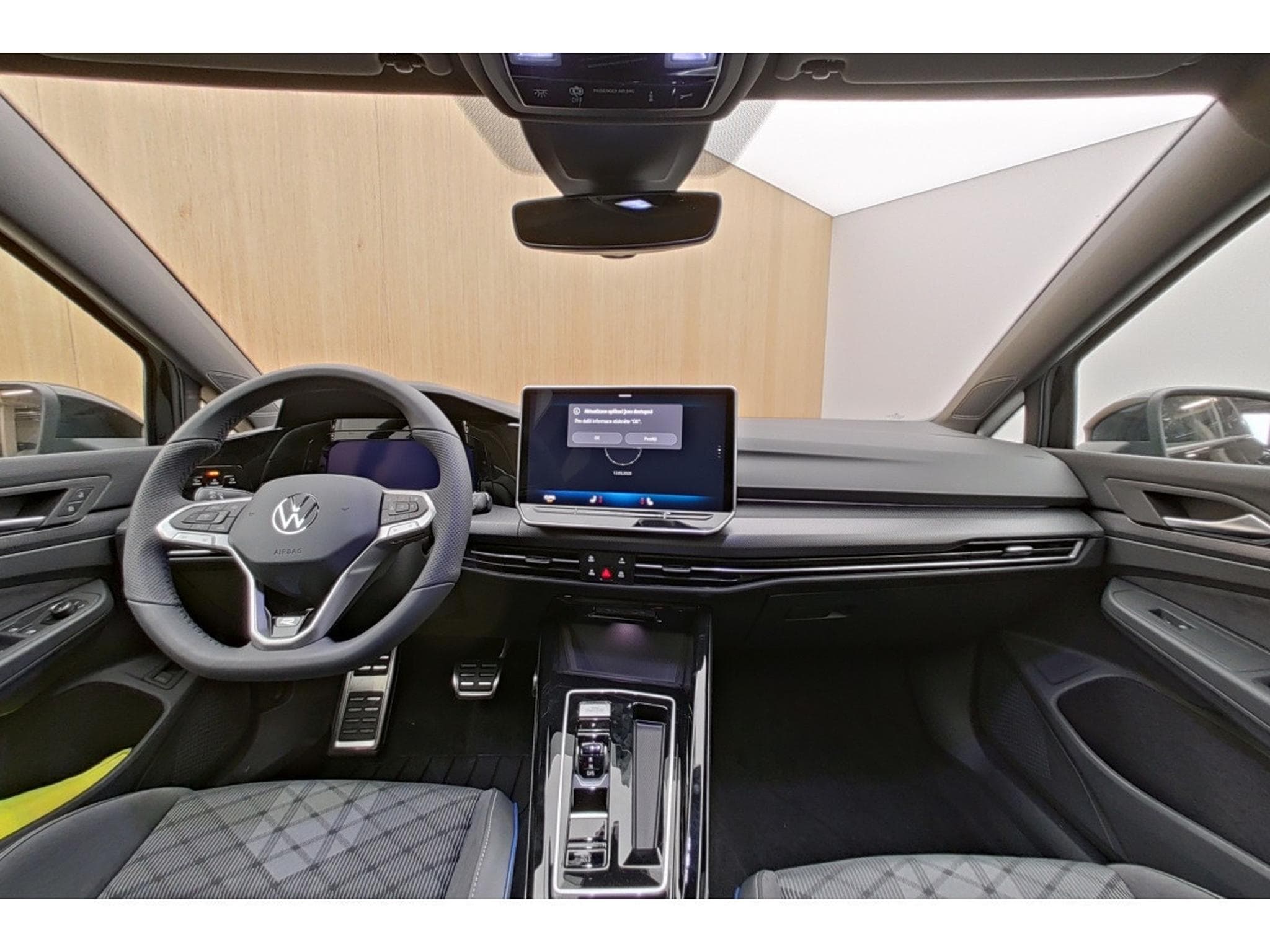 VW Golf Variant R-Line 1.5 eTSI 110KW-150CV DSG7 - (2025) - Photo 8