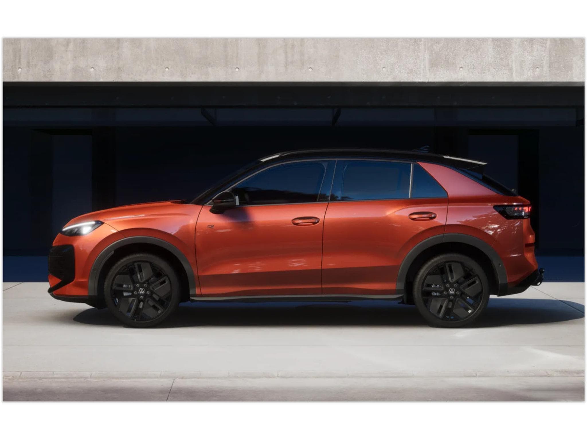 VW T-Roc R-Line 1.5 eTSI 110 kW / 150 CV Boîte à double embrayage 7 v (2026) - Foto 2