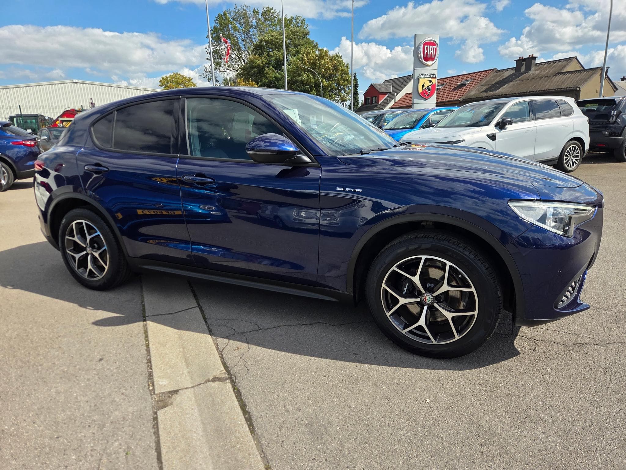 Alfa-Romeo Stelvio Super 2.0 TB 200 AT Q4 (2020) - Photo 2