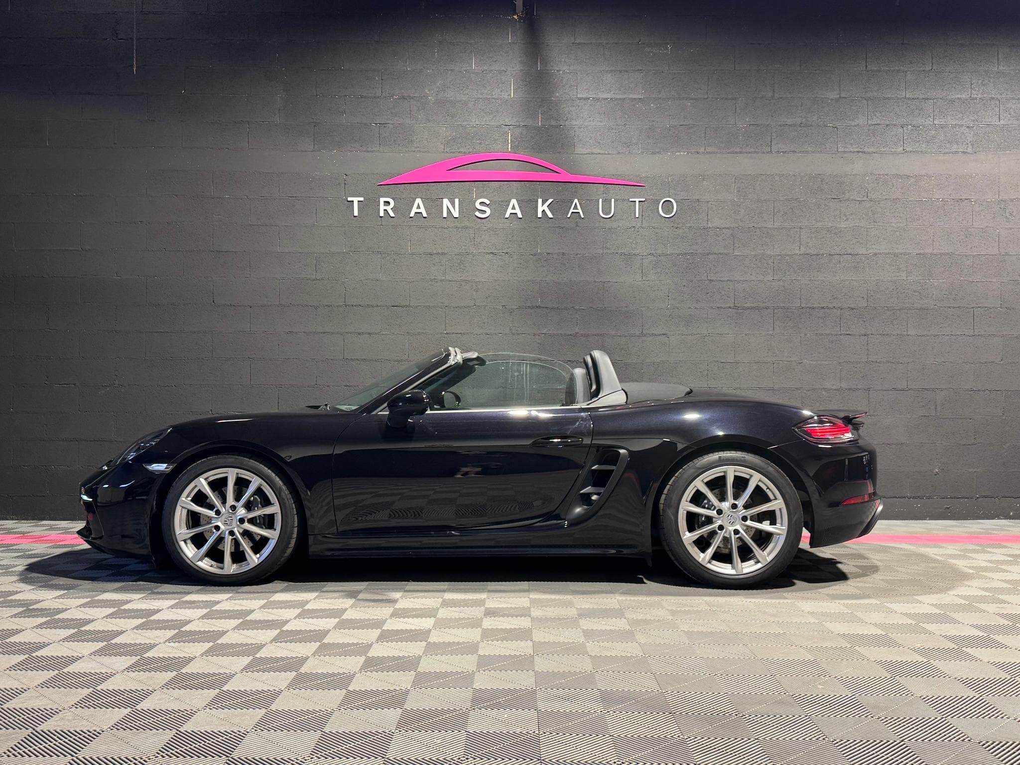 Porsche 718 Boxster 2.0i 300 ch PDK (2017) - Photo 2