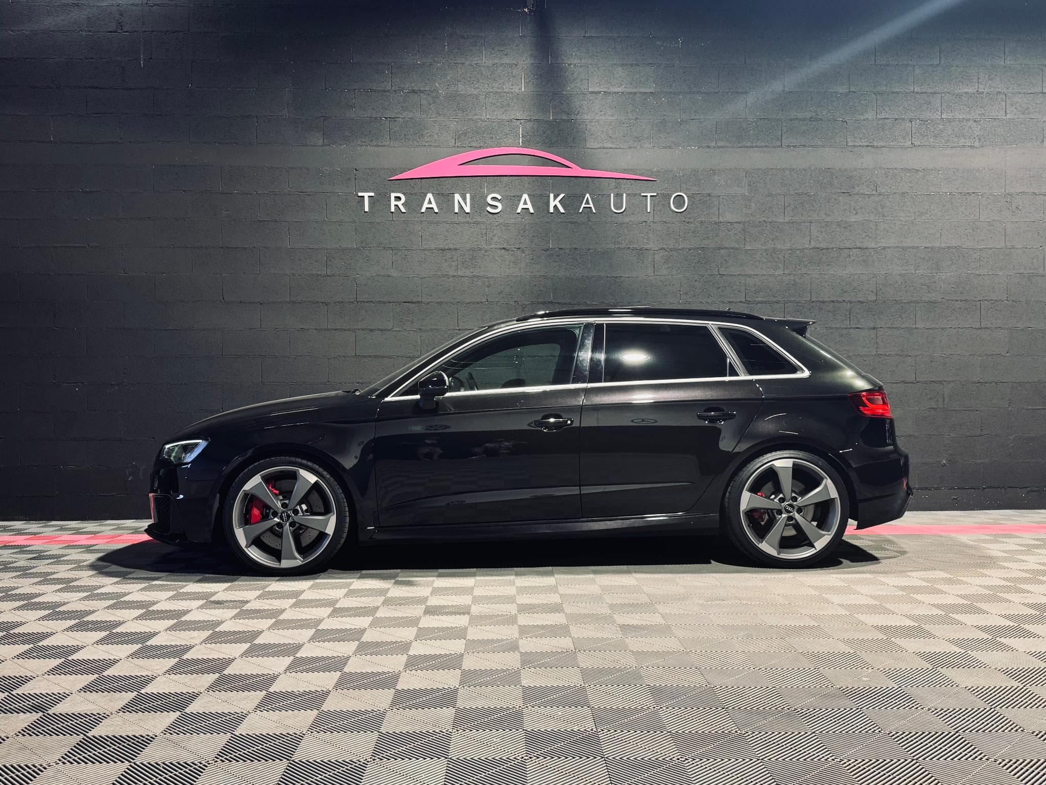 Audi RS3 Sportback 2.5 TFSI 367 Quattro S tronic 7 (2015) - Photo 2