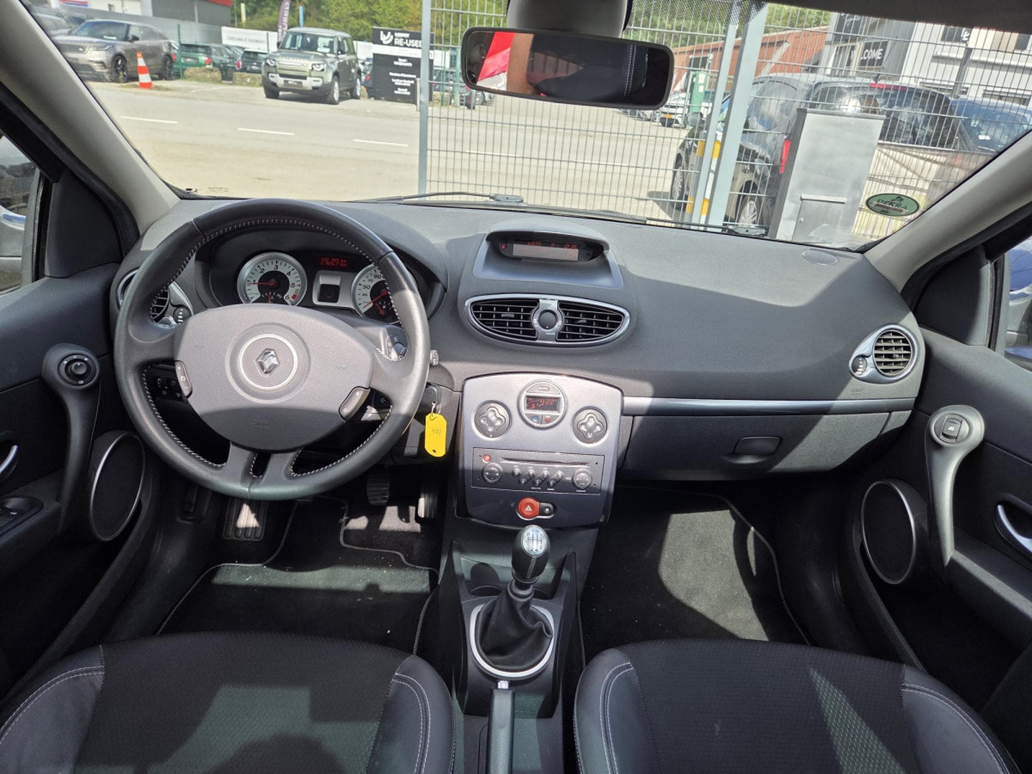 Renault Clio BREAK DCI 86CV 1ère propriétaire (2009) - Photo 8
