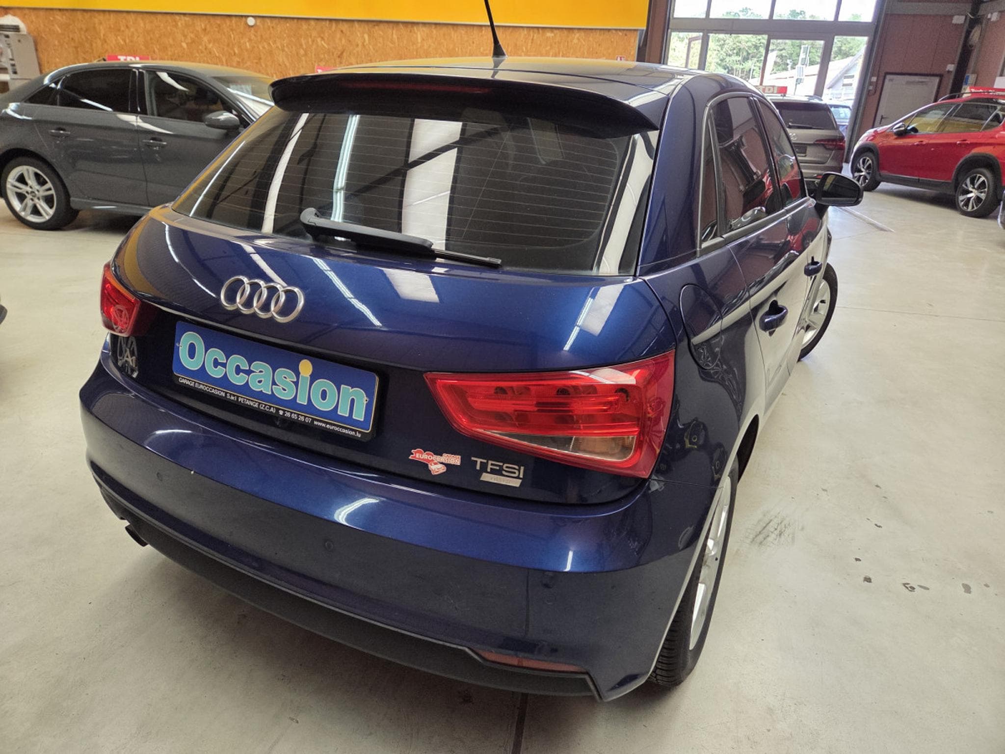 Audi A1 1.0 TFSI 82CV SPORTBACK ATTRACTION (2017) - Photo 4
