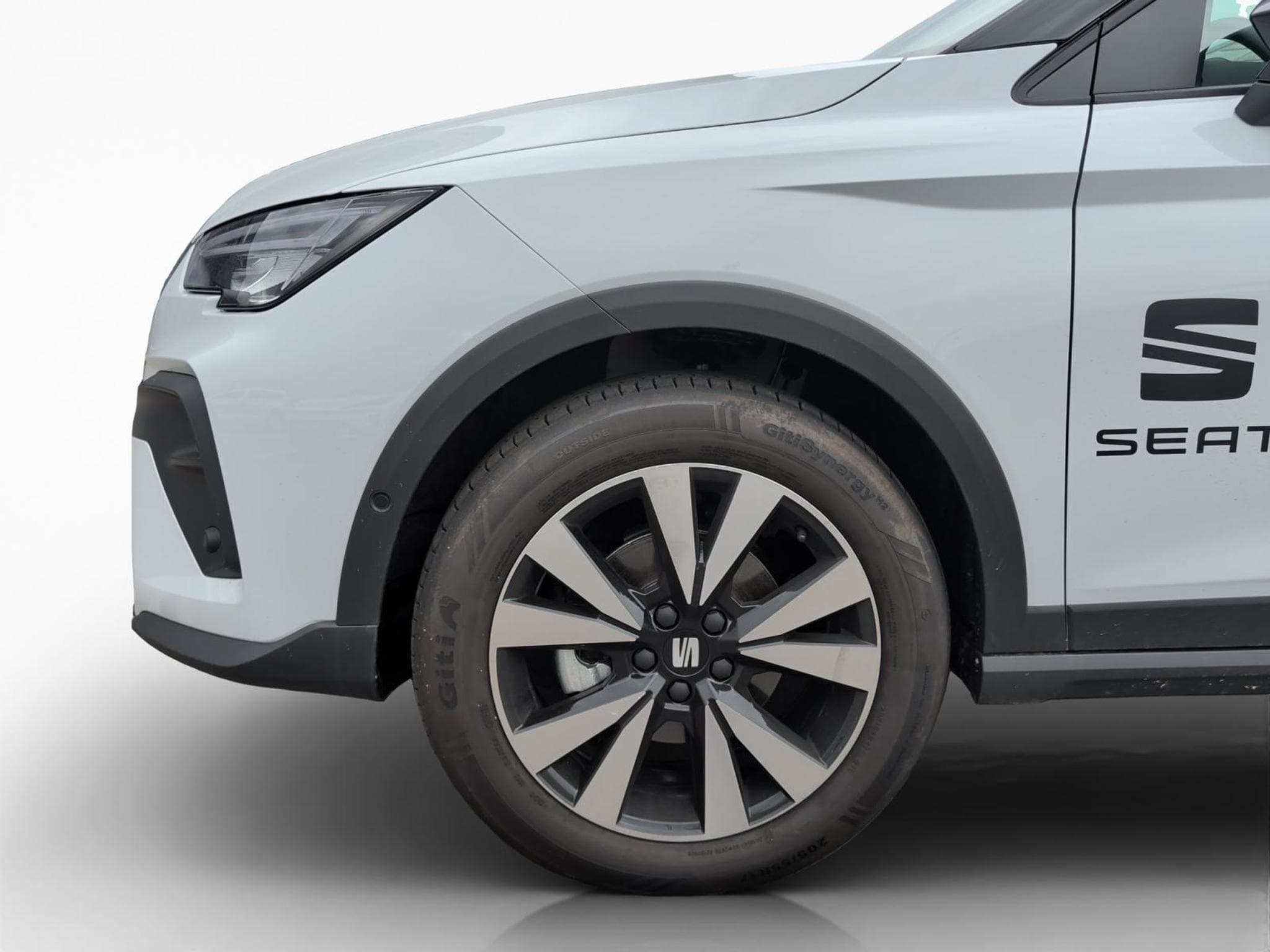 Seat Arona FR (2026) - Photo 8
