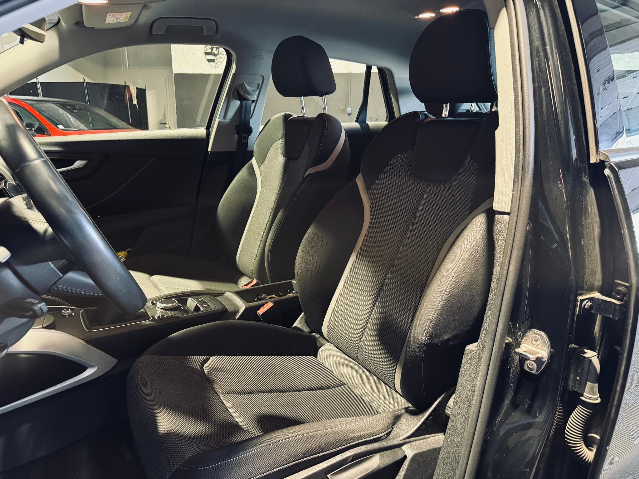 Audi Q2 1.4 TFSI COD 150 ch BVM6 Sport (2018) - Photo 9