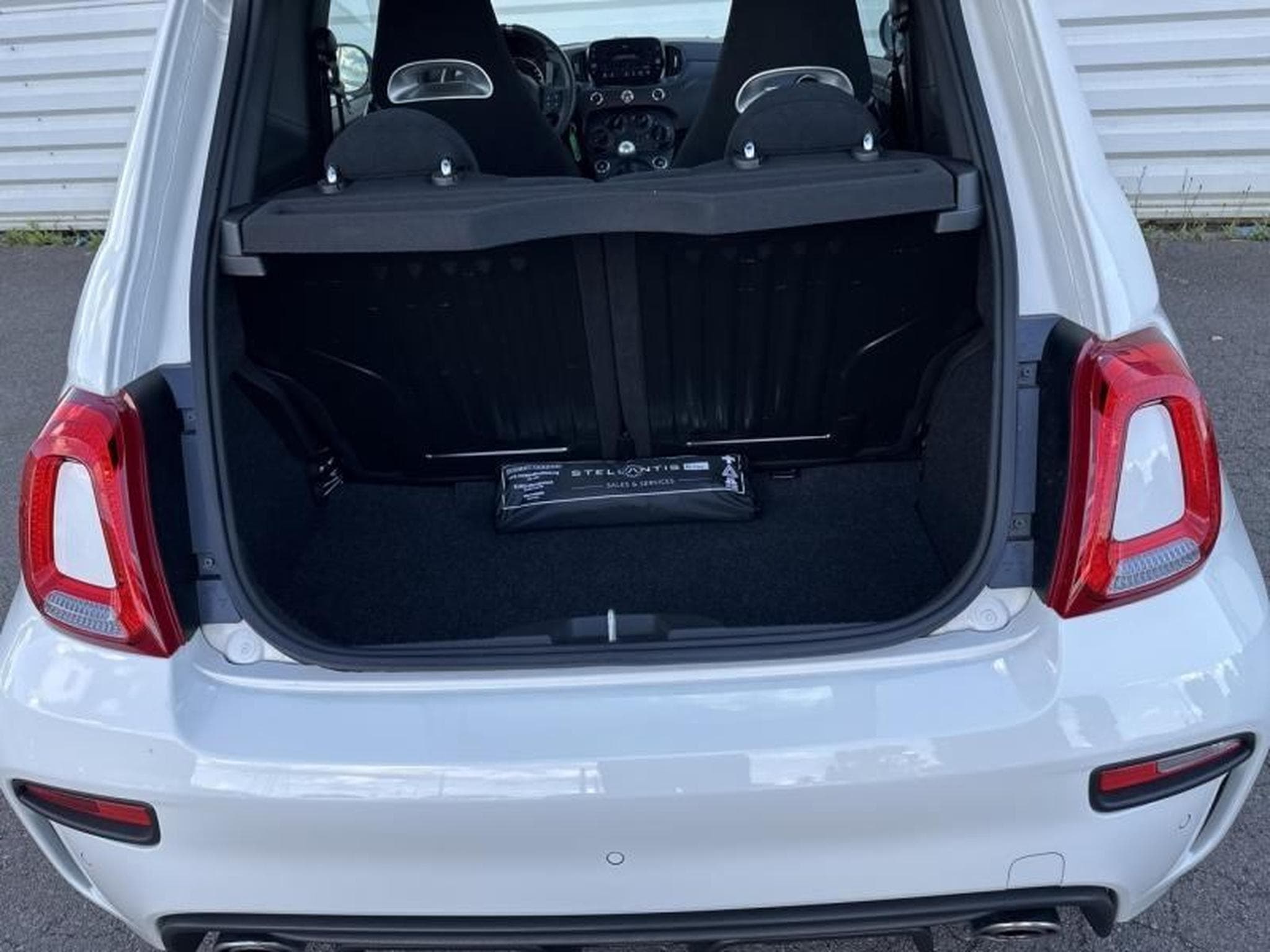 Abarth 500 1.4 turbo t-jet 165ch (2023) - Foto 24