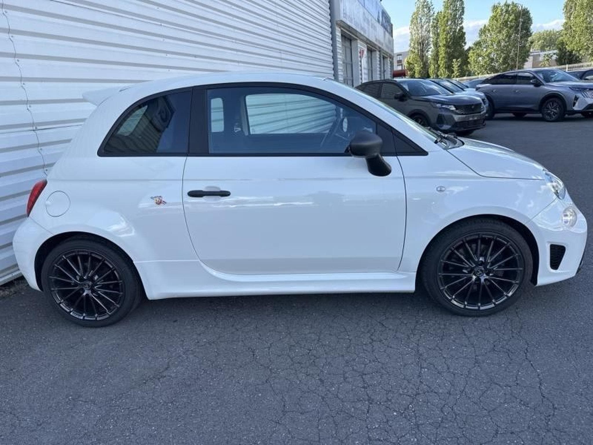 Abarth 500 1.4 turbo t-jet 165ch (2023) - Foto 6