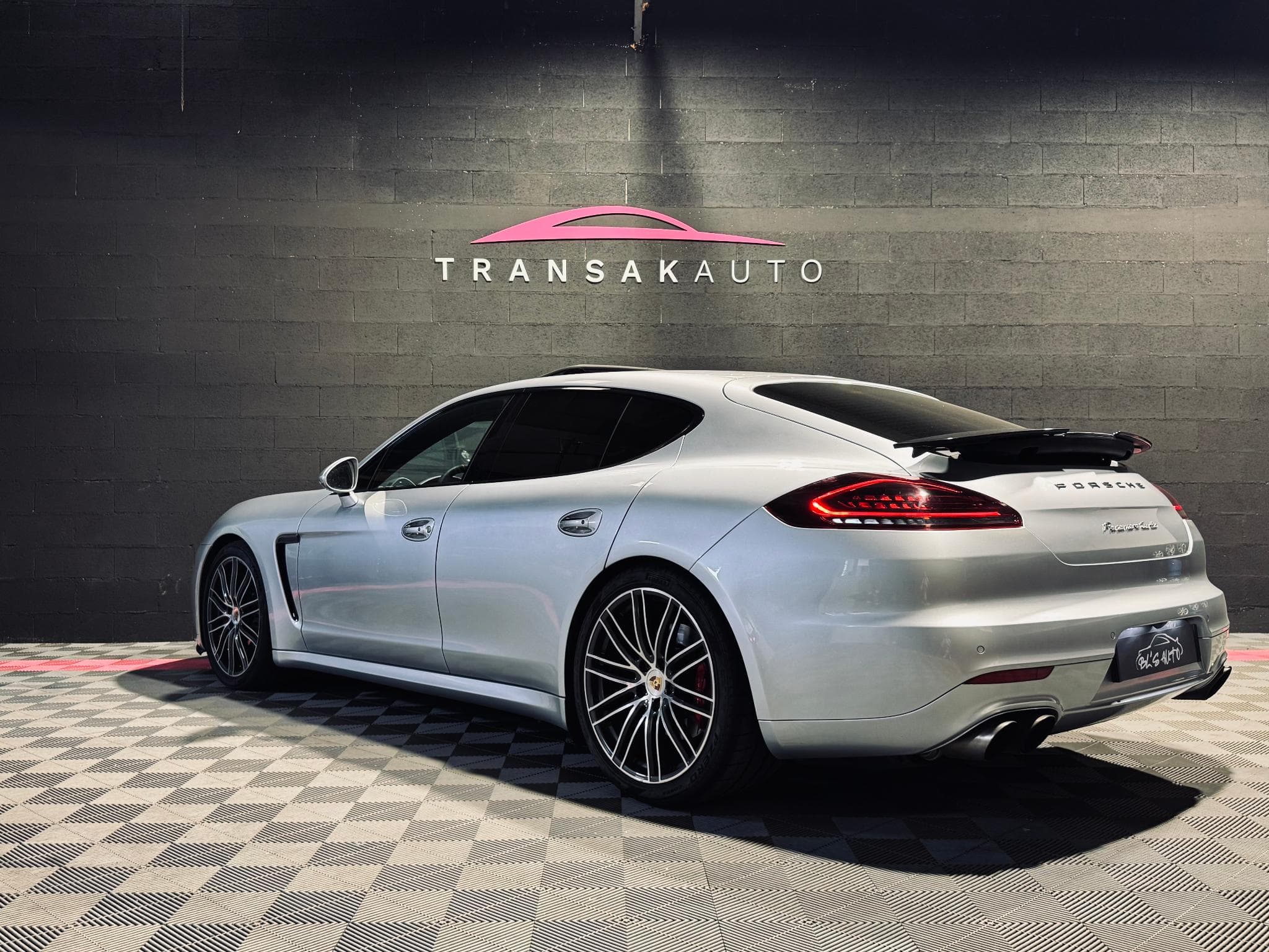 Porsche Panamera Turbo V8 4.8 520 PDK (2014) - Photo 3