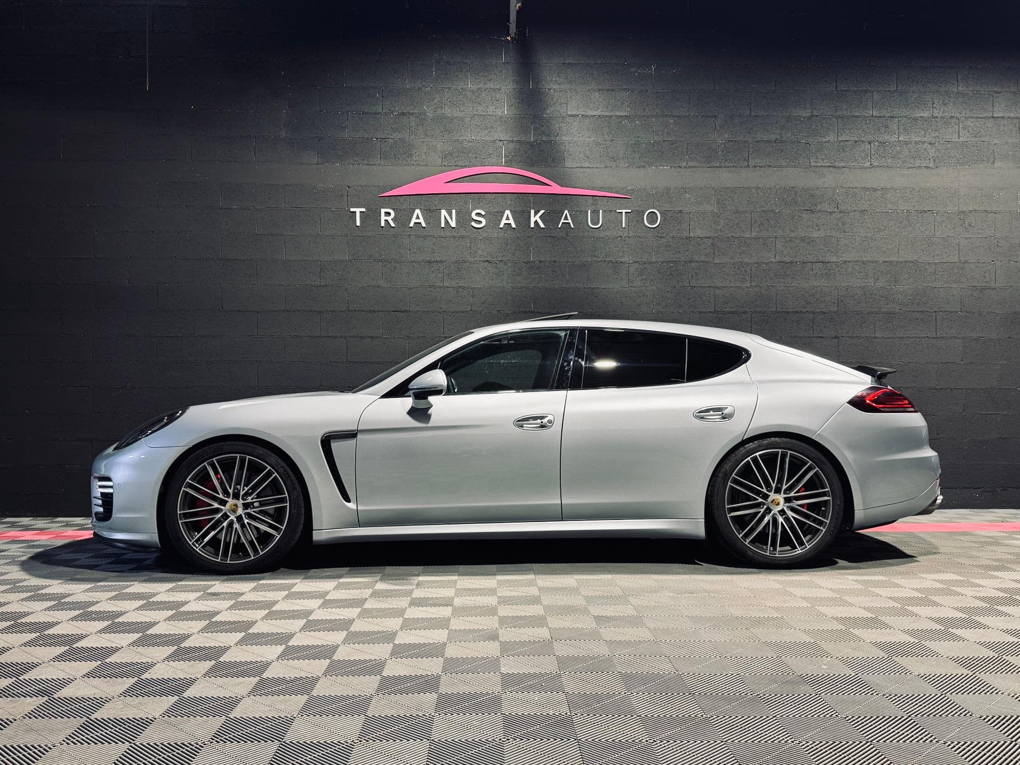 Porsche Panamera Turbo V8 4.8 520 PDK (2014) - Photo 2