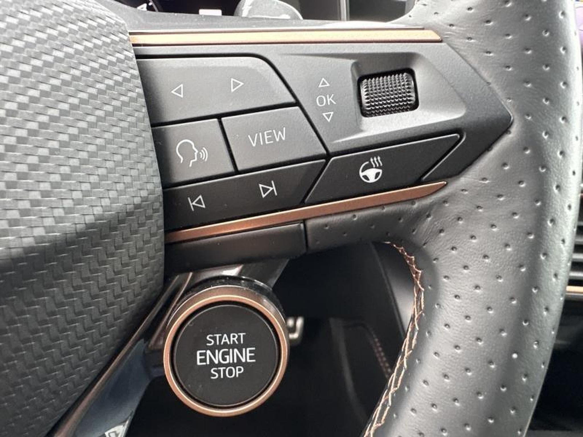 Cupra Leon 2.0 TDI 150ch DSG7 (2025) - Foto 16