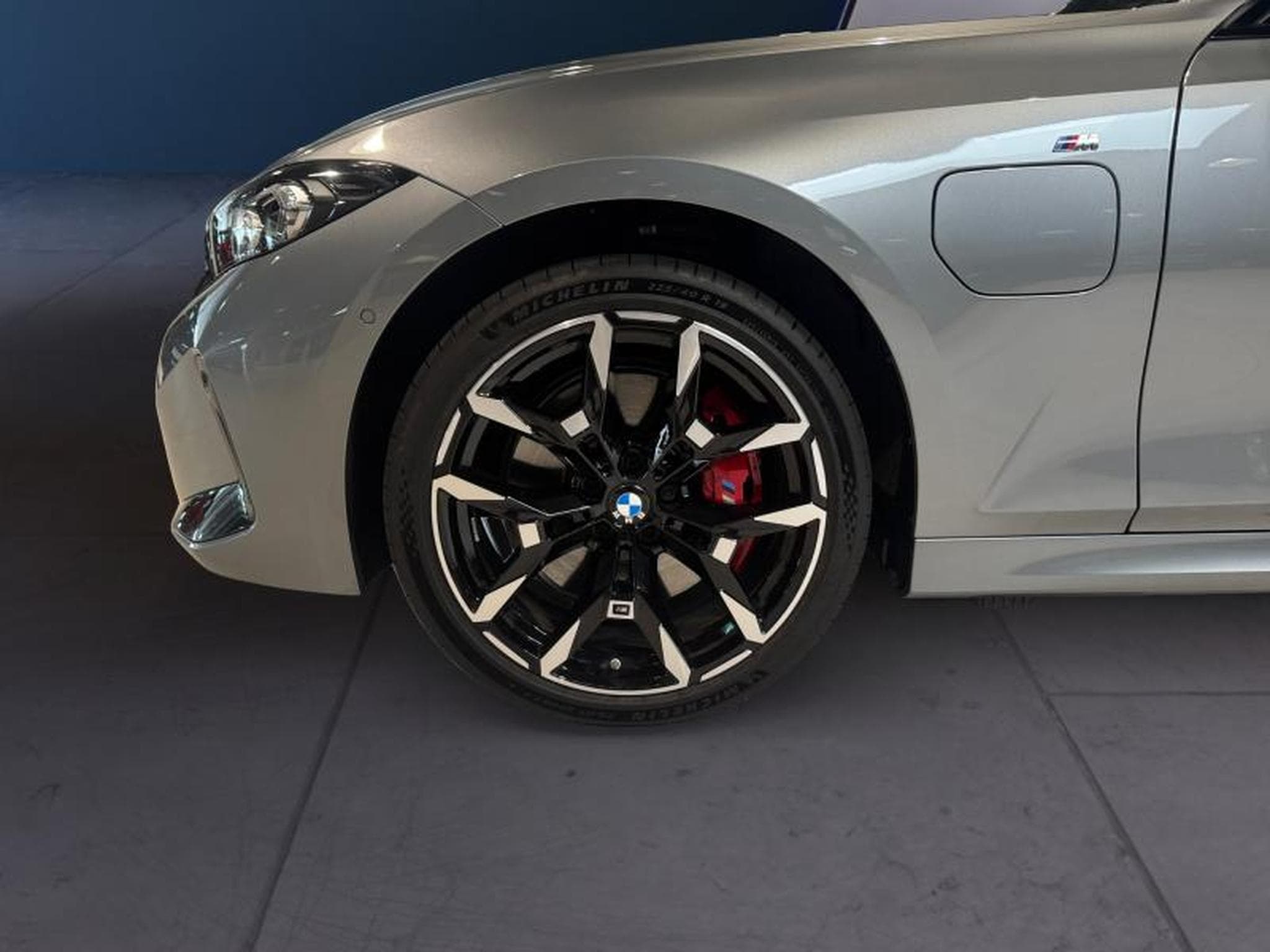 BMW 330 330e Touring M Sport (2025) - Photo 9