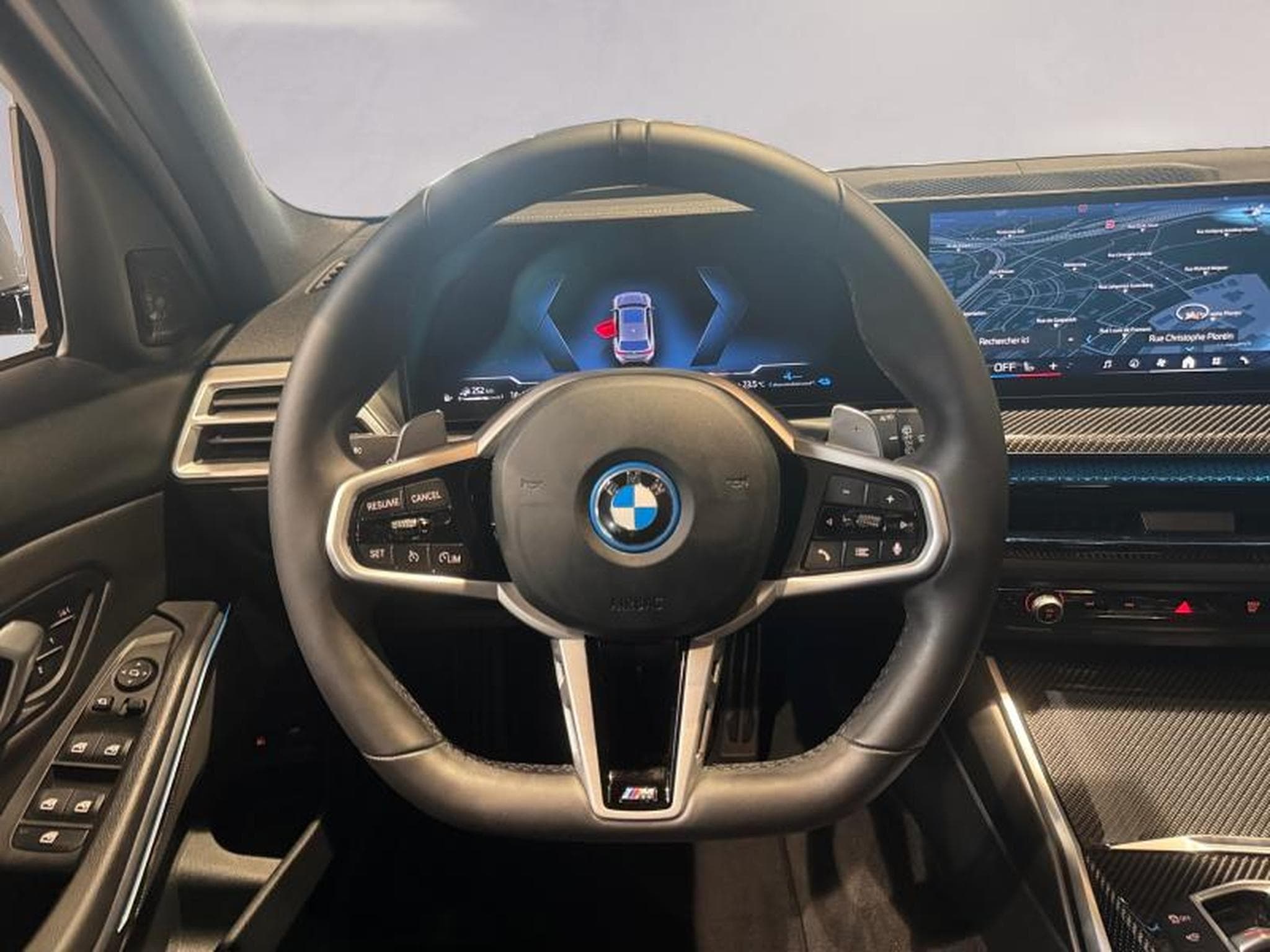 BMW 330 330e Touring M Sport (2025) - Photo 16