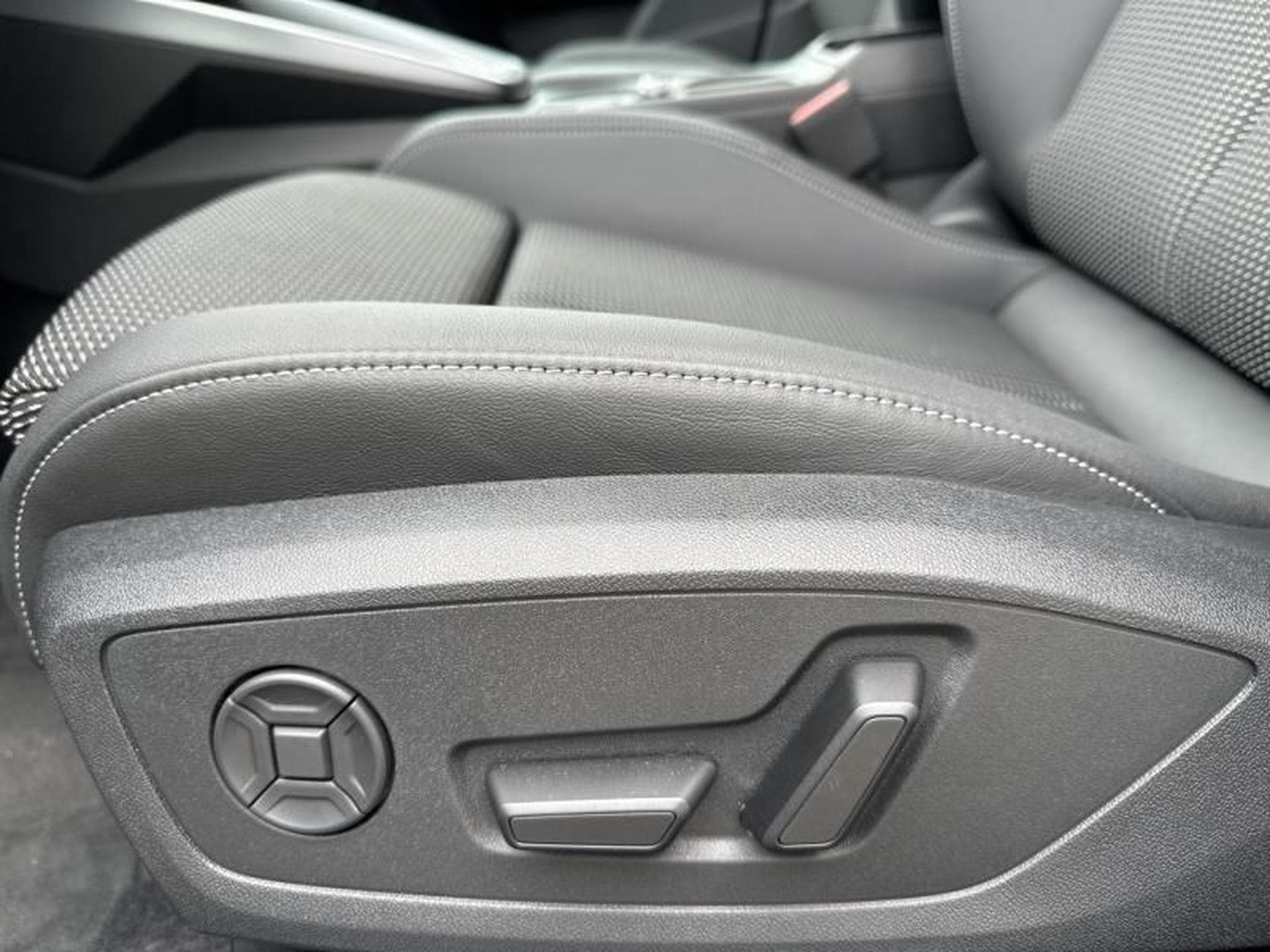 Audi A3 Sportback 1.5 TFSI 150ch S line (2026) - Foto 13