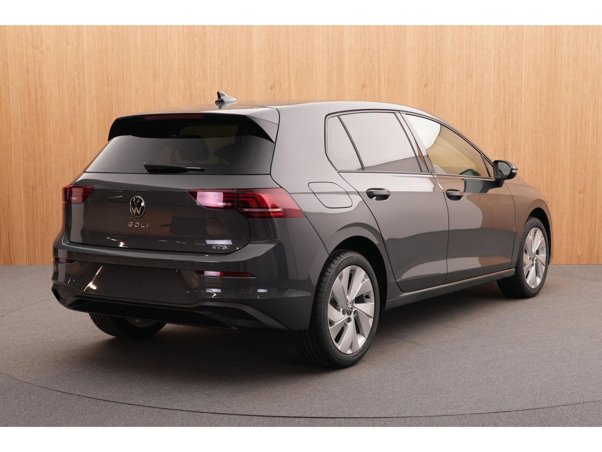 VW Golf Life 1.5 eTSI 85KW-116CV - DSG7 - (2026) - Photo 17