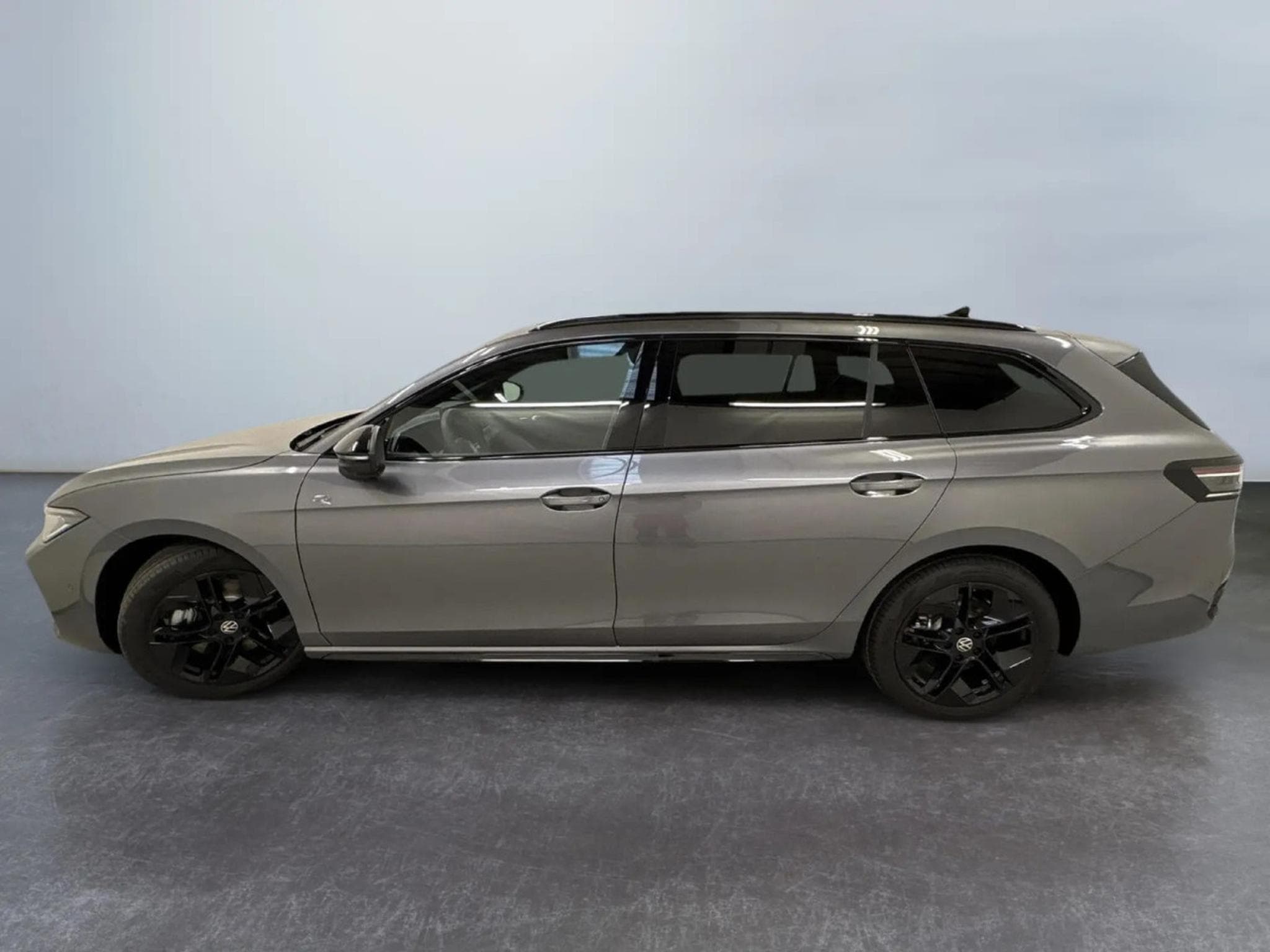 VW Passat R-Line 2.0 TSI 4Motion DSG 195kW-265CV - Toit Ouvrant - Atte (2026) - Photo 4