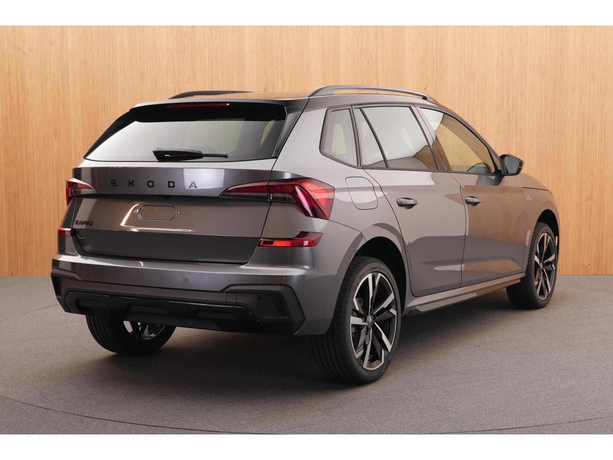 Skoda Kamiq Monte Carlo 1.0 TSI DSG 85 kW-116CV - Jantes 18" - (2026) - Photo 9
