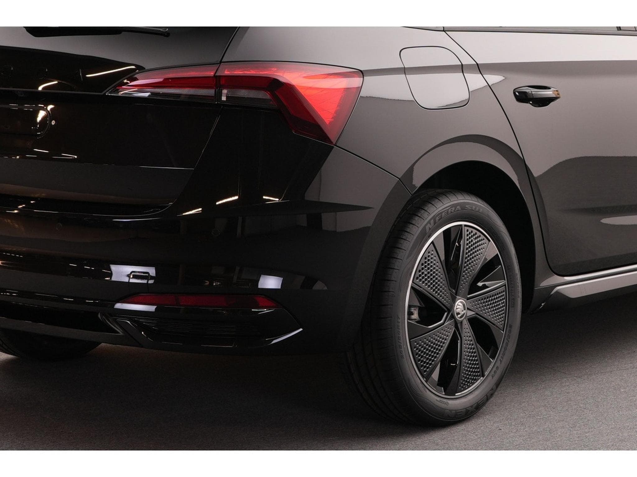 Skoda Scala Monte Carlo 1.5 TSI DSG 110 kW-150 CV - DSG7 (2026) - Photo 17