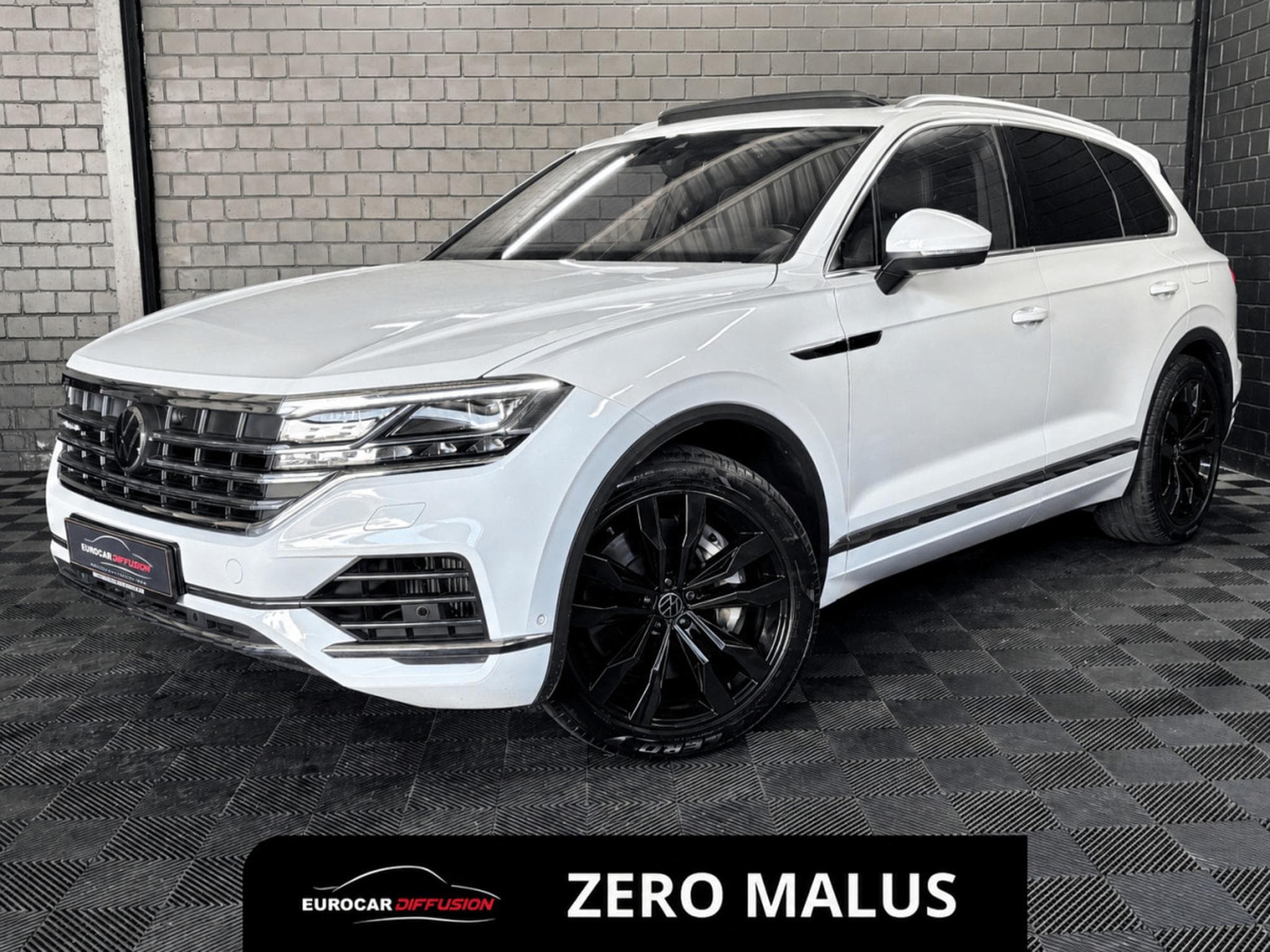 VW Touareg 3.0 TSi V6 eHybrid 4MOTION Elegance  381 CV (2022) - Foto 1