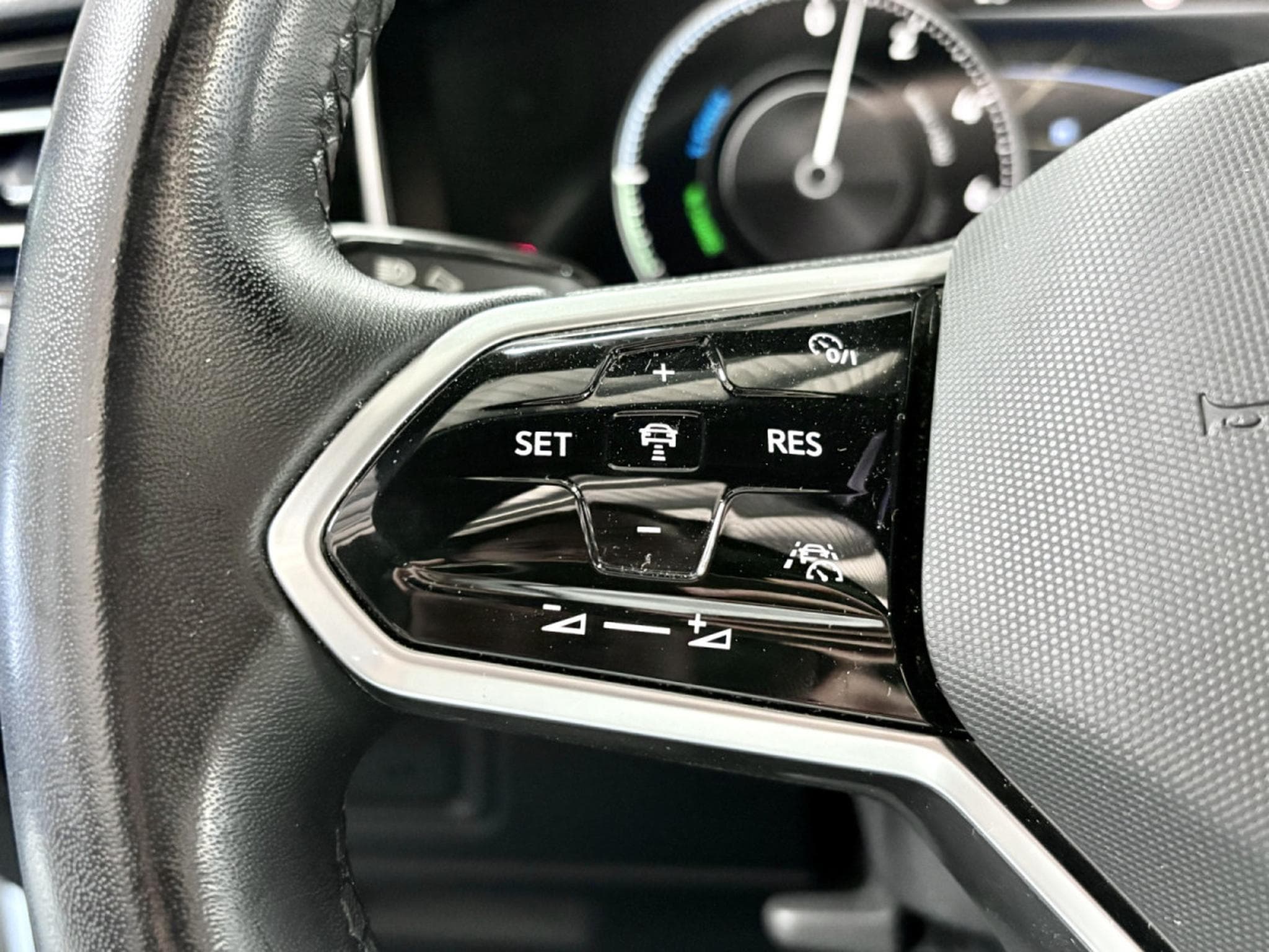 VW Touareg 3.0 TSi V6 eHybrid 4MOTION Elegance  381 CV (2022) - Foto 8