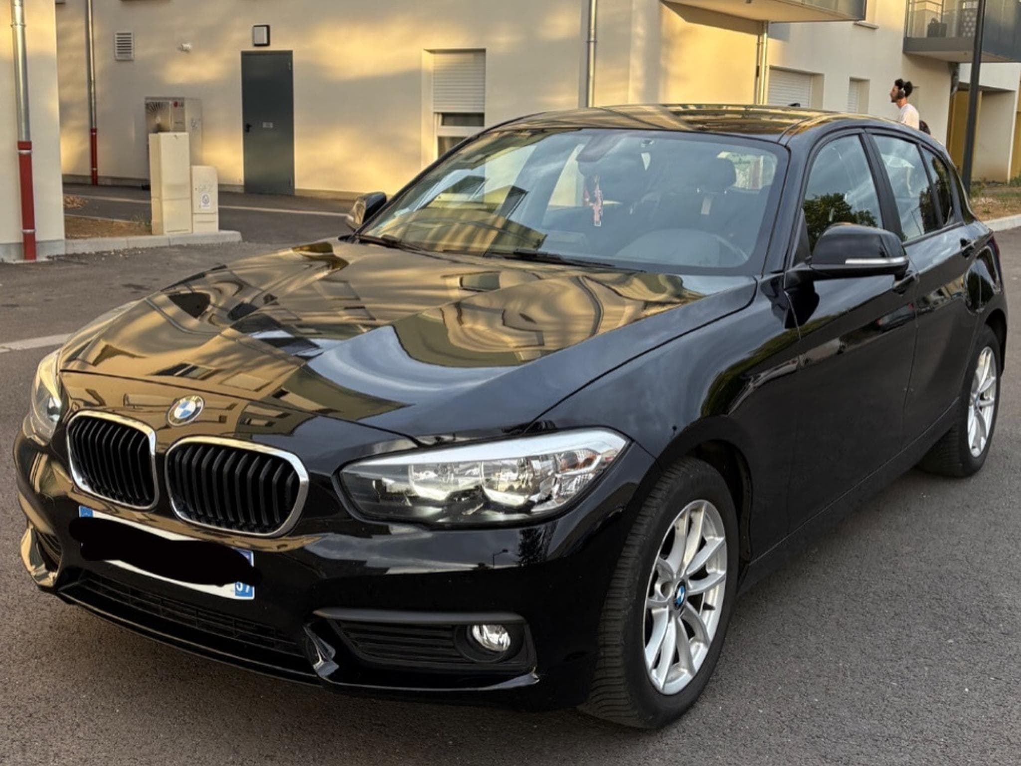 BMW 114 Série 1 (2016) - Photo 2
