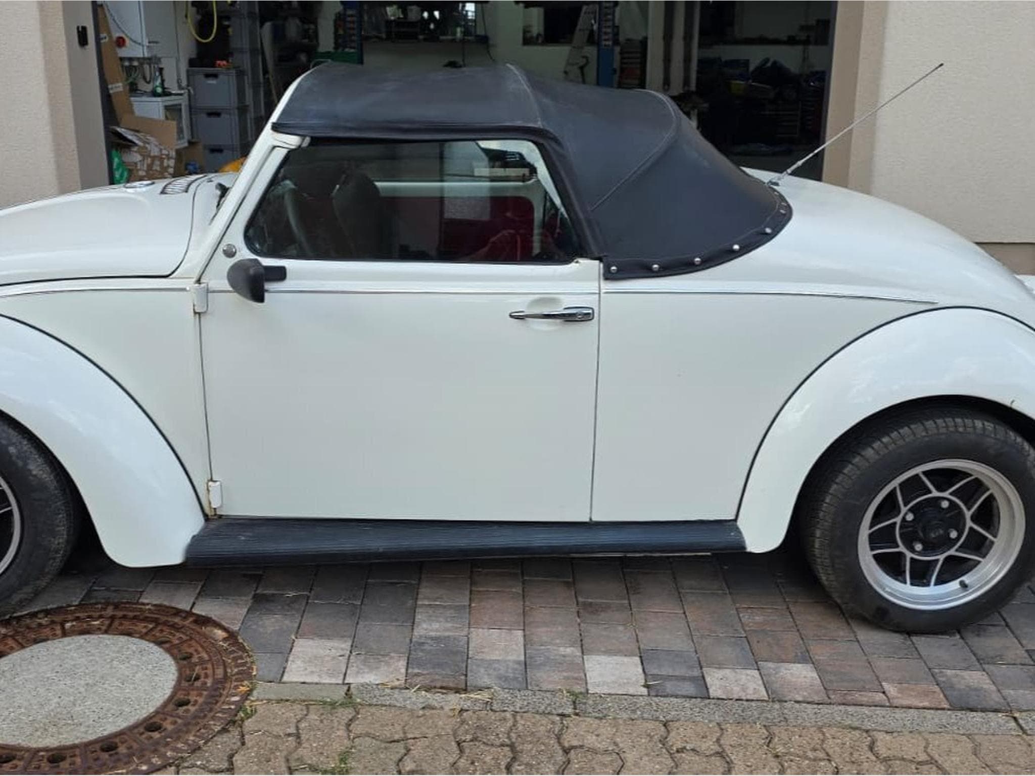 VW Coccinelle Cabrio (1970) - Photo 1