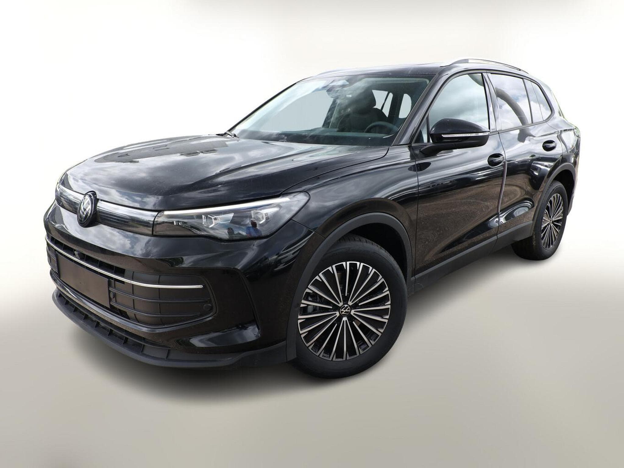 VW Tiguan DSG LED+ Pano (2026) - Photo 1