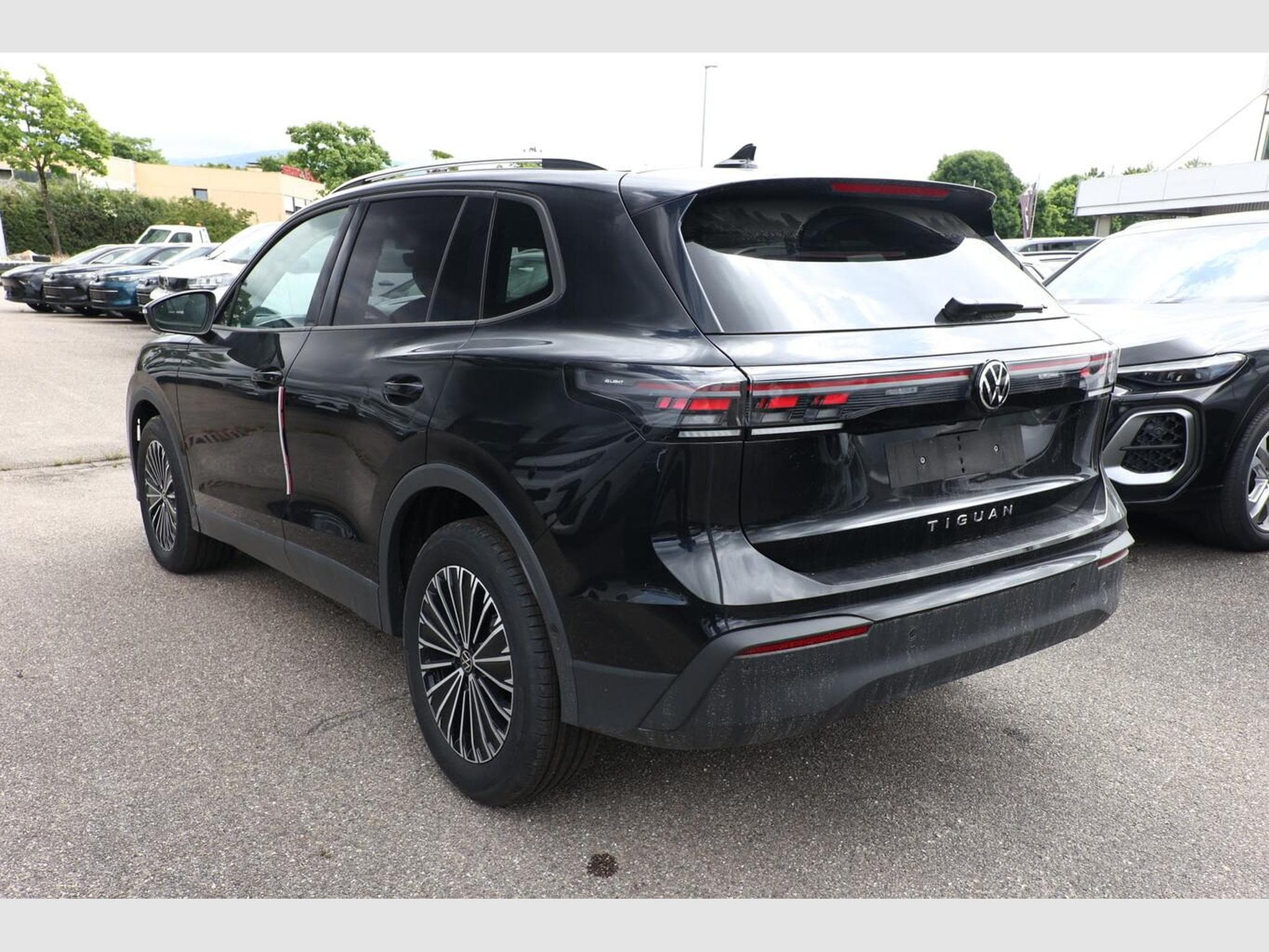 VW Tiguan DSG LED+ Pano (2026) - Photo 4
