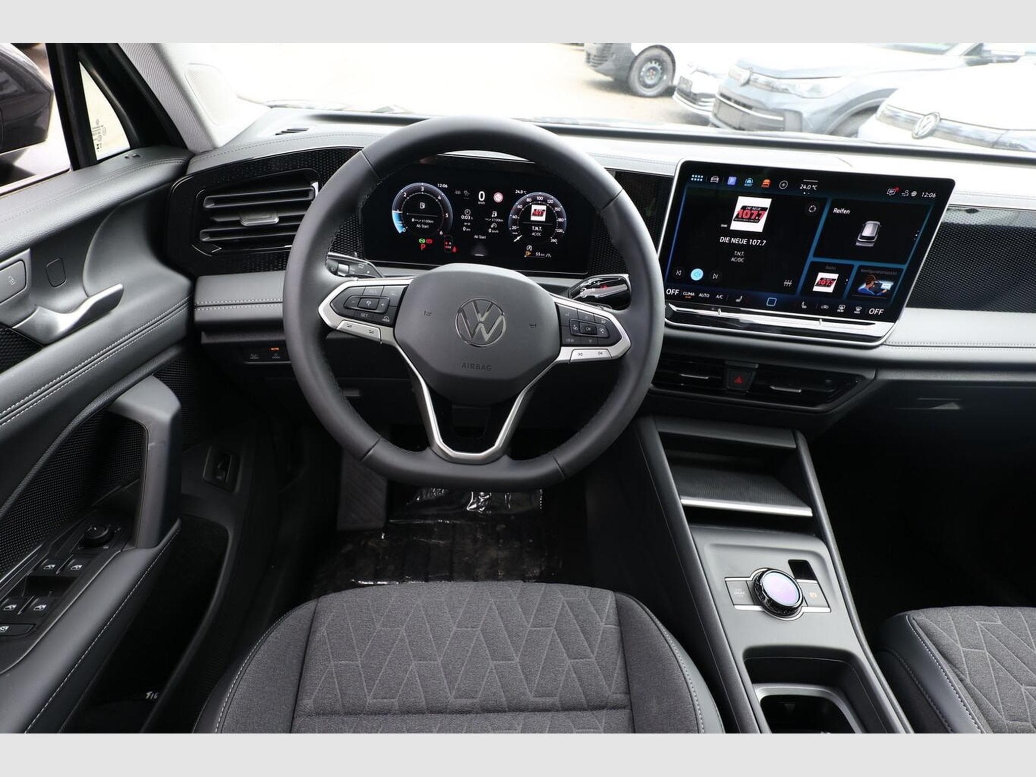 VW Tiguan DSG LED+ Pano (2026) - Photo 7