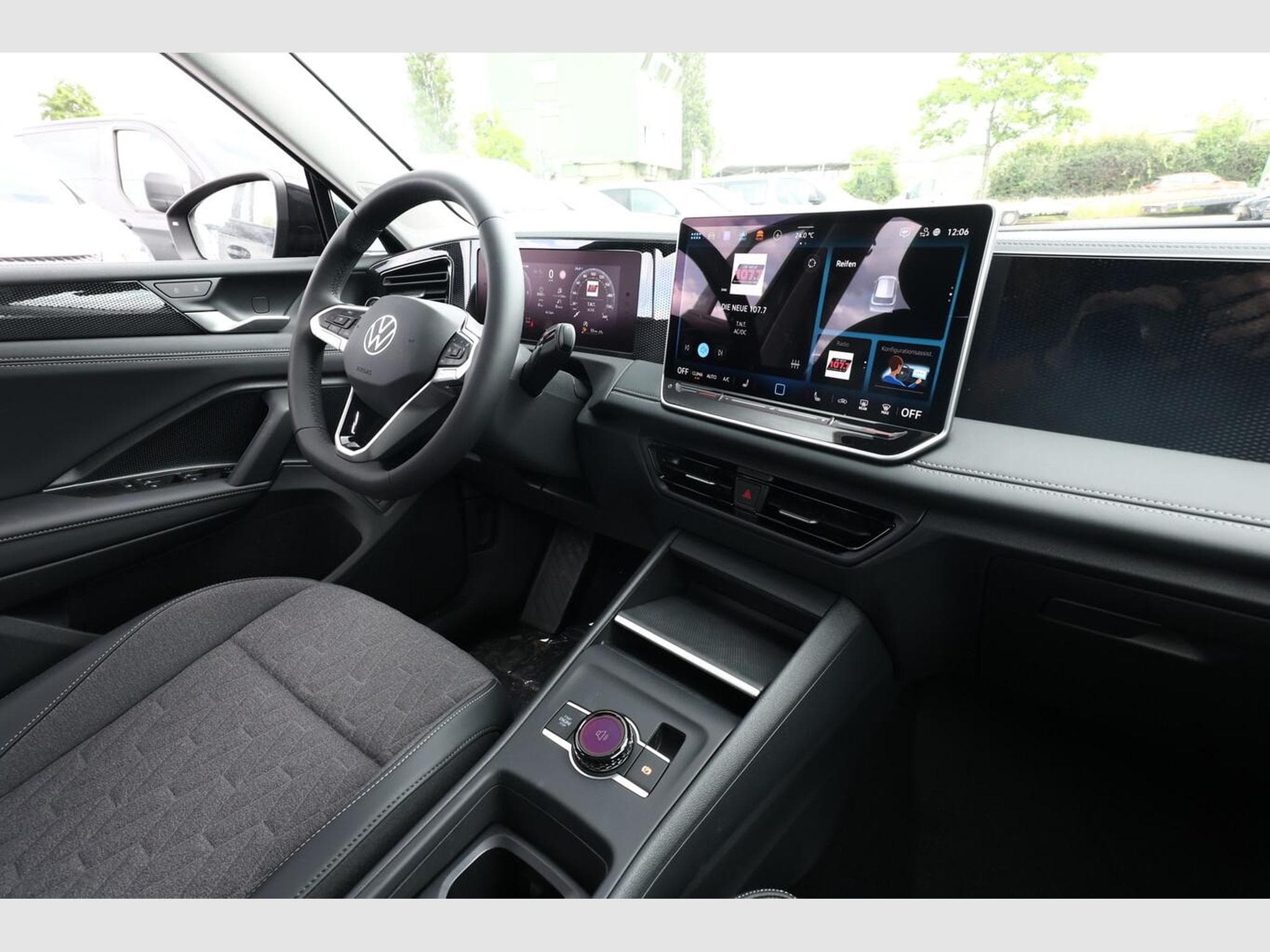 VW Tiguan DSG LED+ Pano (2026) - Photo 9